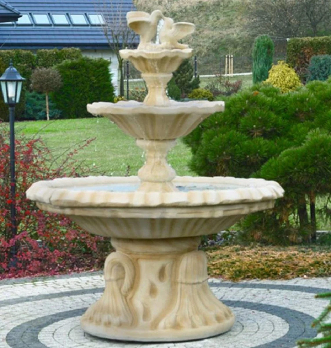 Casa Padrino fuente Art Nouveau con palomas arena Ø 155 x A. 182 cm - Magnífica Fuente de Jardín - Fuente de Decoración de Jardín - Accesorios de Decoración de Jardín Barroco y Art Nouveau