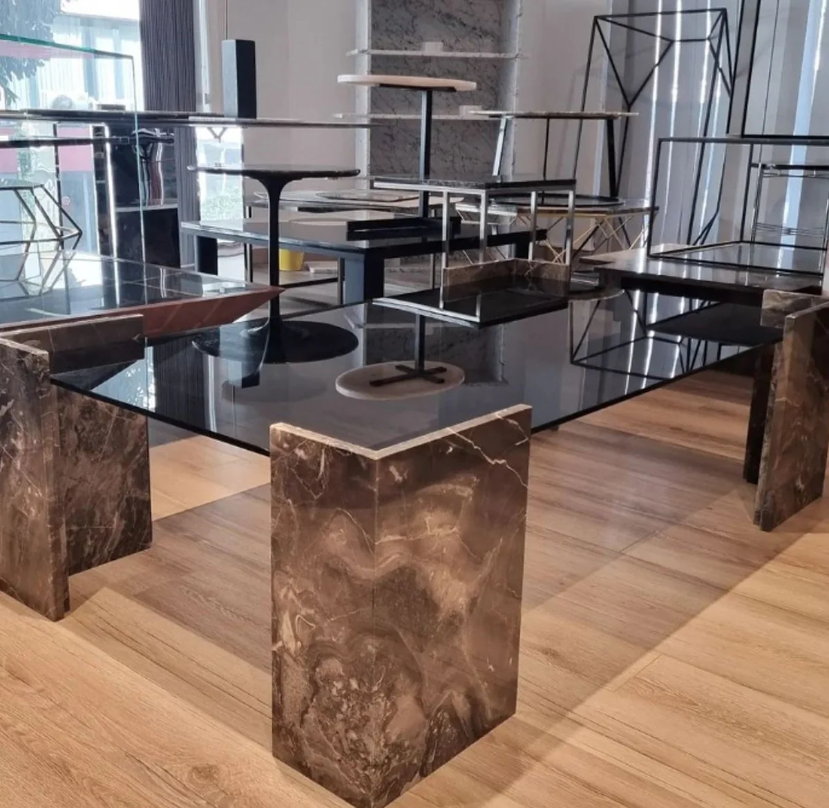 Casa Padrino Mesa de Centro de M¨¢rmol de Lujo con Tapa de Vidrio Negro / Gris 140 cm