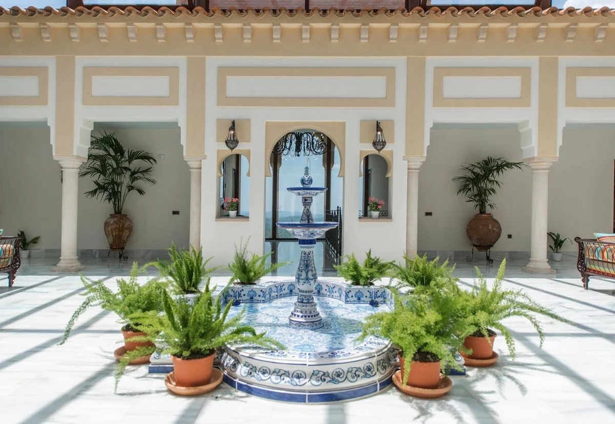 Casa Padrino fuente Art Nouveau de lujo blanco / azul 300 x 300 x A. 155 cm - Fuente de jardín de cerámica hecha a mano y pintada a mano - Accesorios de Decoración de Jardín Barroco y Art Nouveau