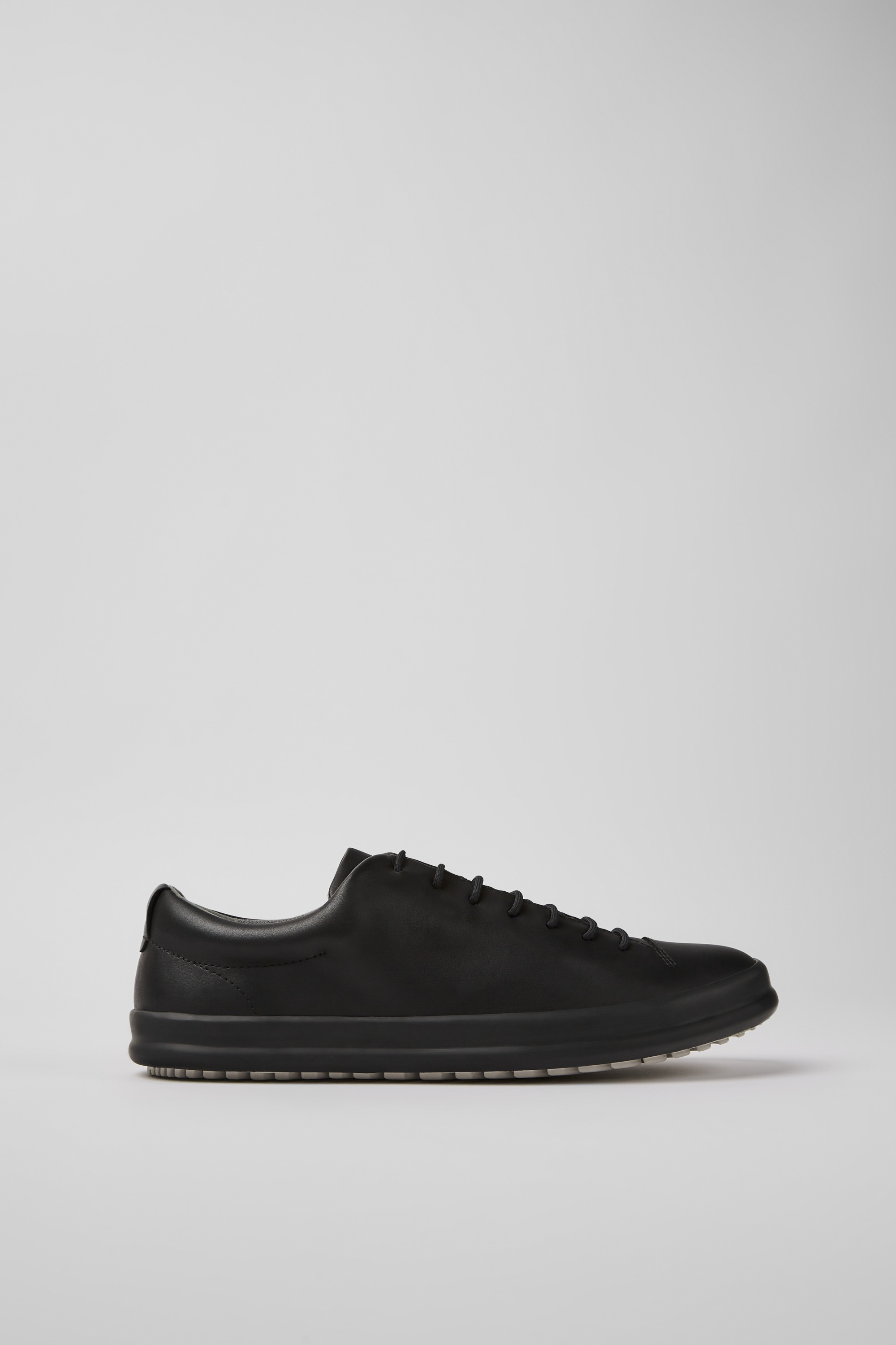 Chasis - Black leather shoe for men
