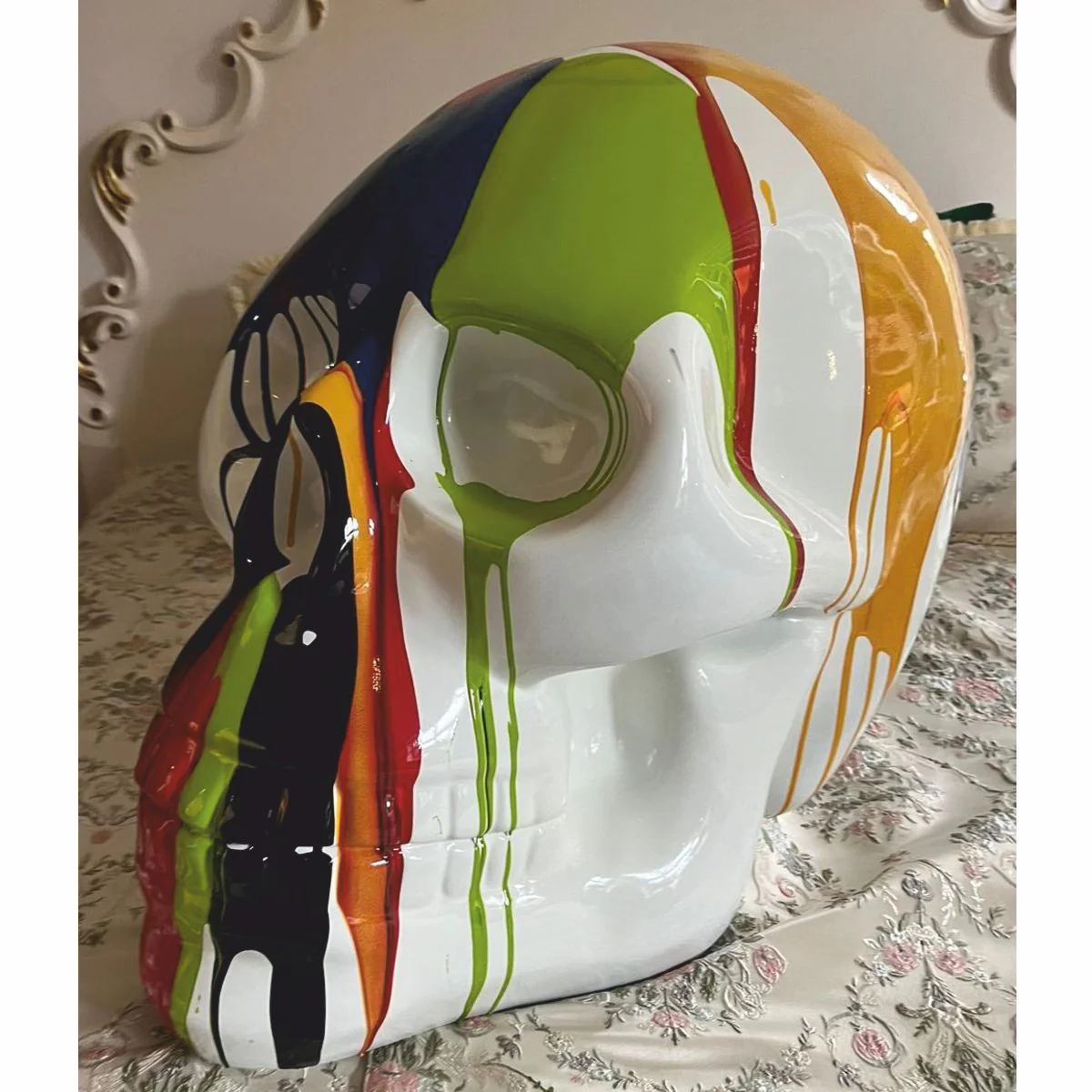 Casa Padrino escultura decorativa calavera blanco / colorido A. 66 cm - Accesorios decorativos