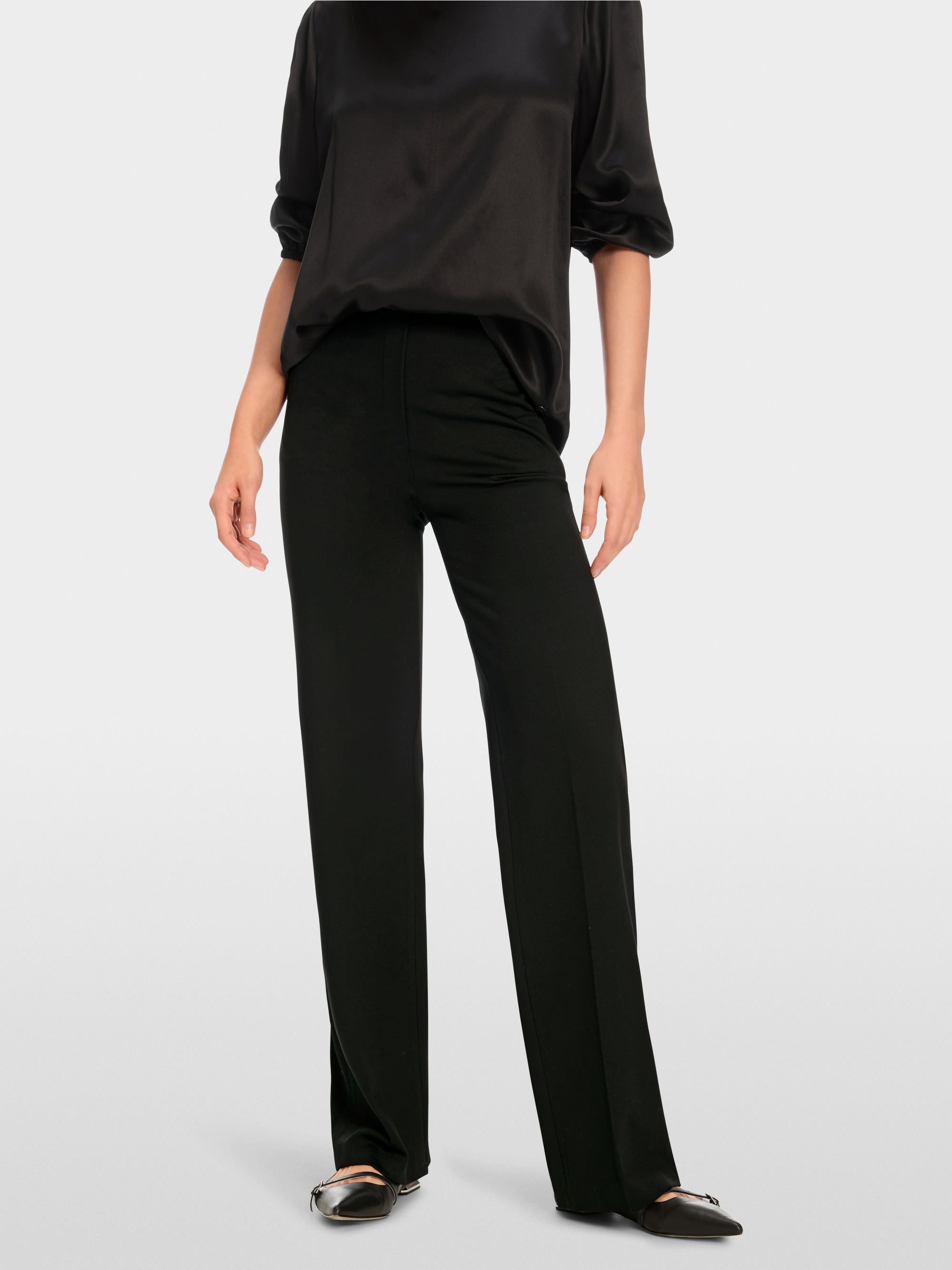 Marc-Cain Puddle pants model WINDER