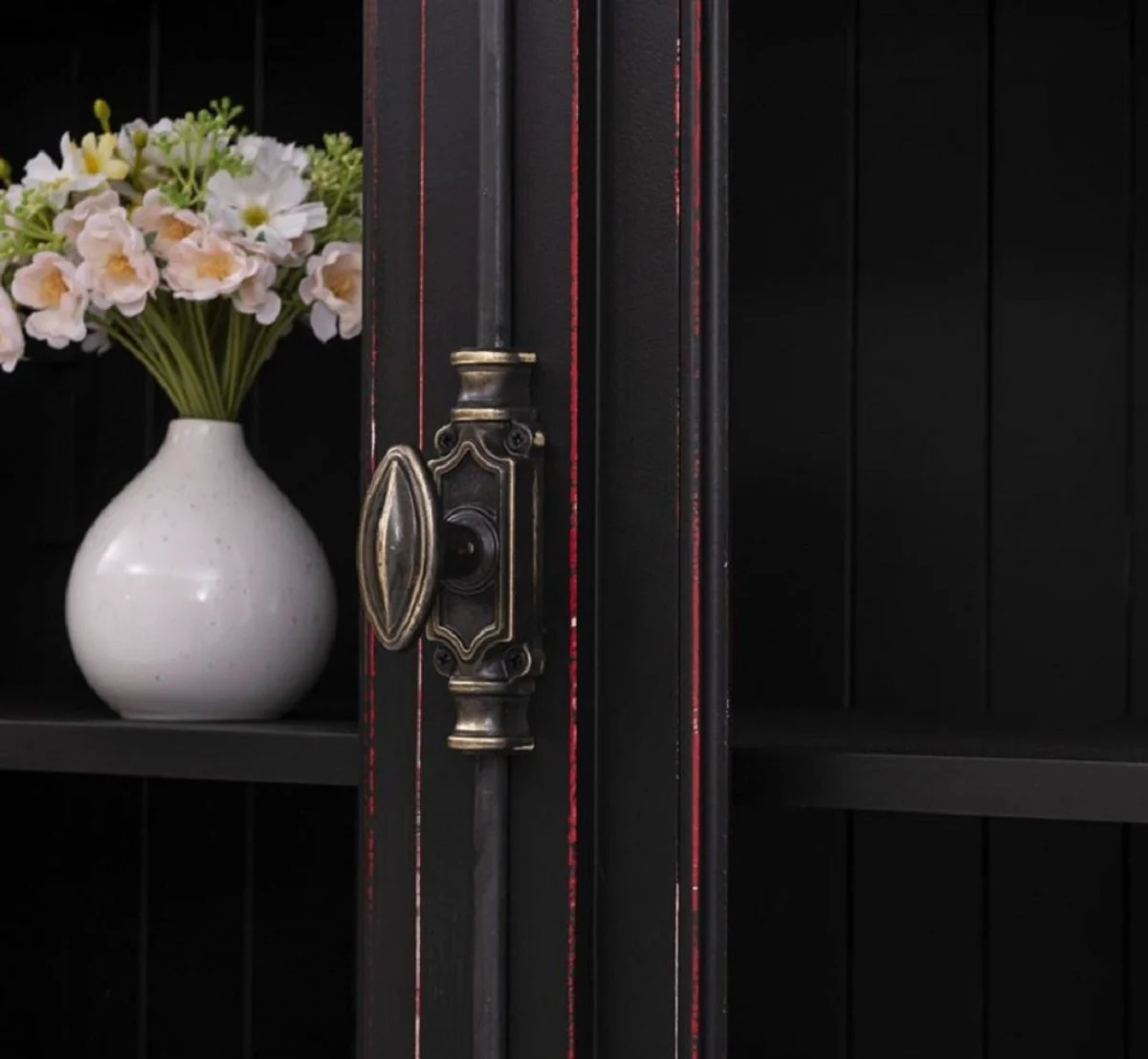 Casa Padrino armario de estilo campestre negro / rojo / marr¨®n 120 x 50 x A. 228 cm - Vitrina de madera maciza - Mueble de estilo campestre de madera maciza