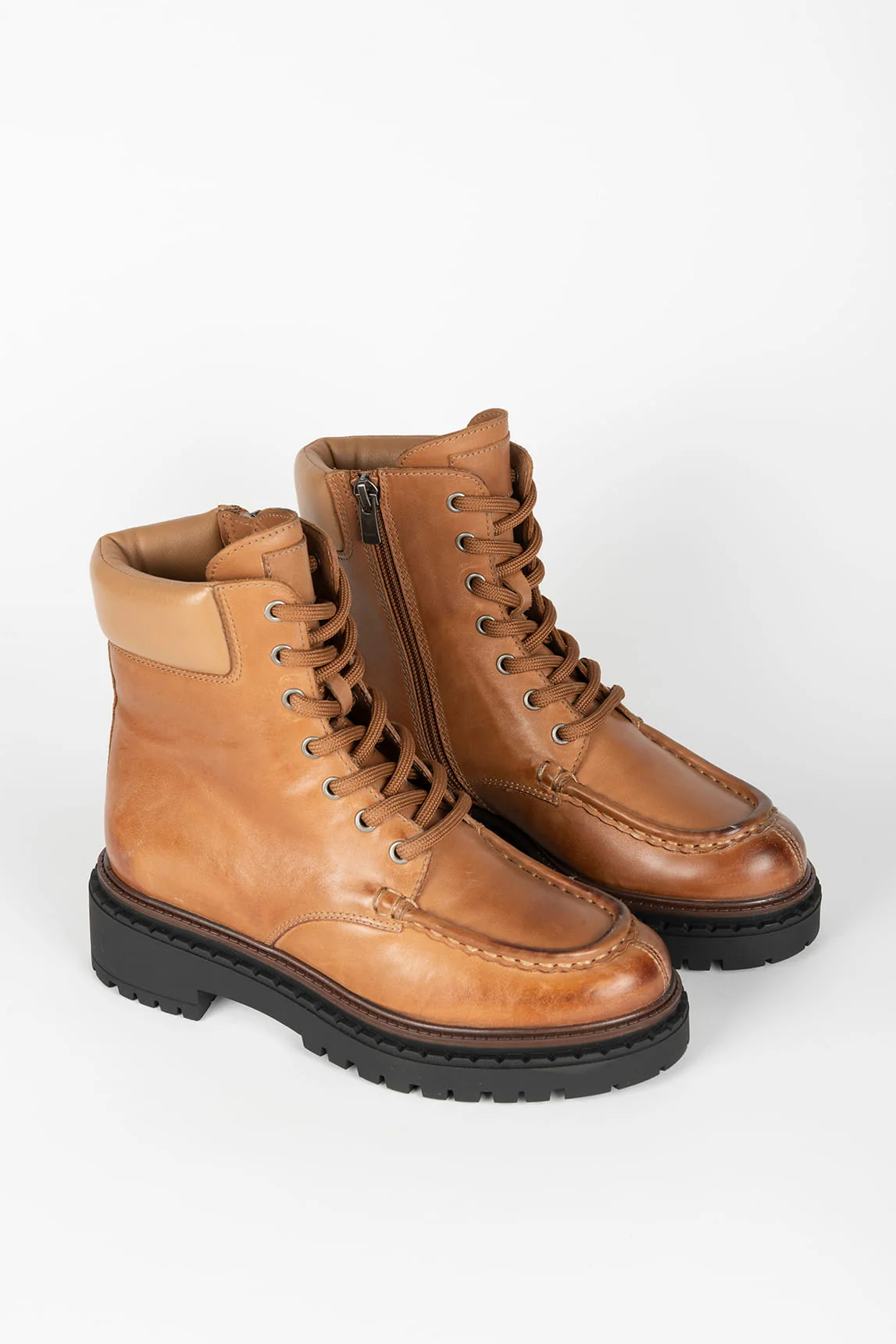 Rivera-spain Bota Varese camel