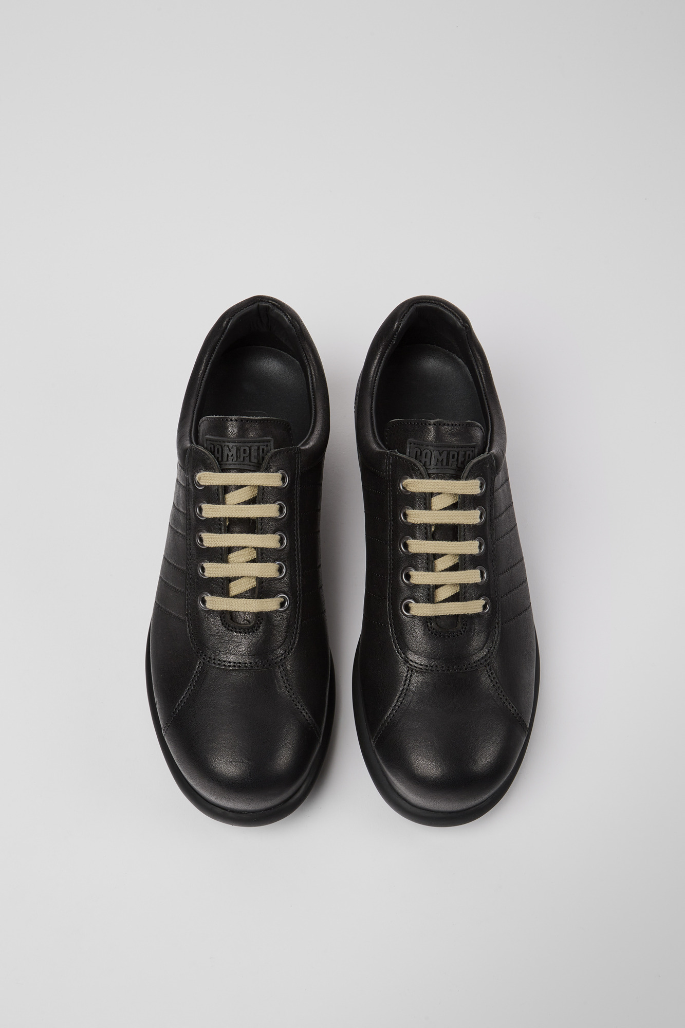 Pelotas - Iconic black shoe for men
