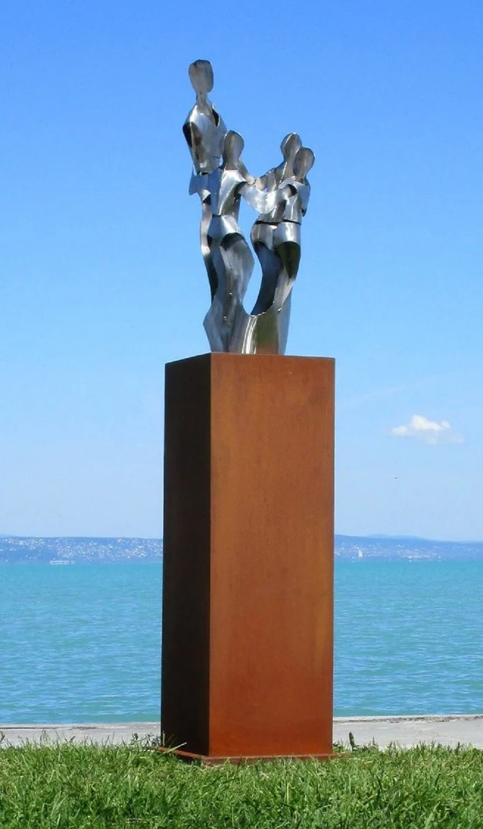 Casa Padrino escultura de metal de decoraci¨®n de jard¨ªn XXL amigos sobre columna plata / ¨®xido A. 182 cm