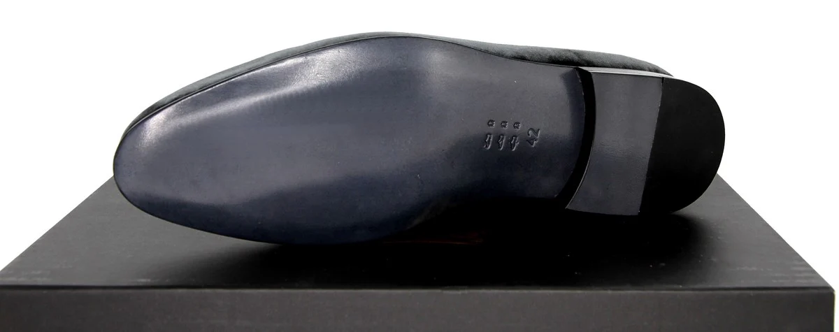 Pomp??s by Casa Padrino pantuflas de terciopelo de lujo con corona plata antracita / oro - Diferentes Tama?os de Zapatos - dise?ado por Harald Gl??ckler