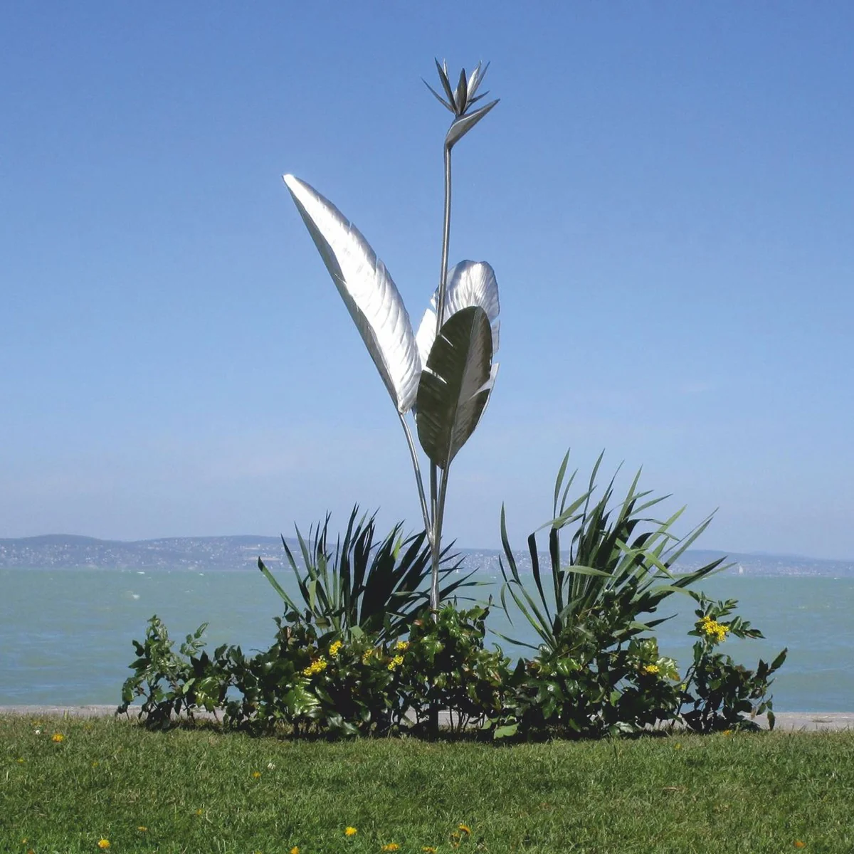 Casa Padrino escultura decorativa de jard¨ªn de acero inoxidable de lujo planta plata A. 205 cm