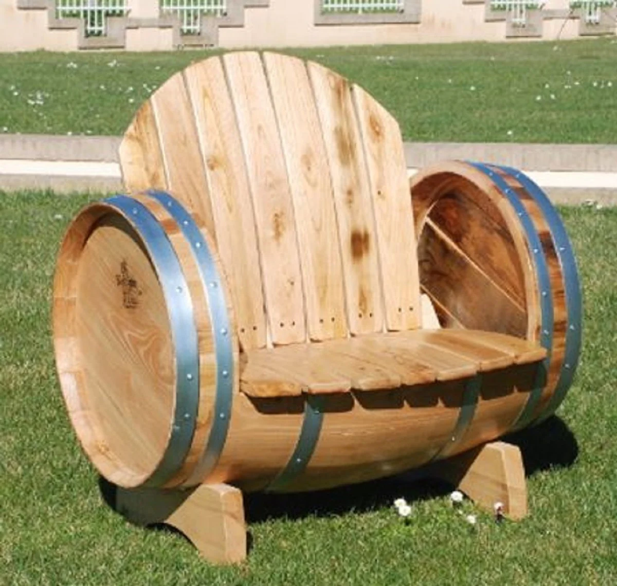 Casa Padrino sillón de barril de lujo natural / plata 92 x 65 x A. 98 cm - Sillón de barril de vino de madera maciza - Muebles de Terrazas de Jardín de Gastronomía