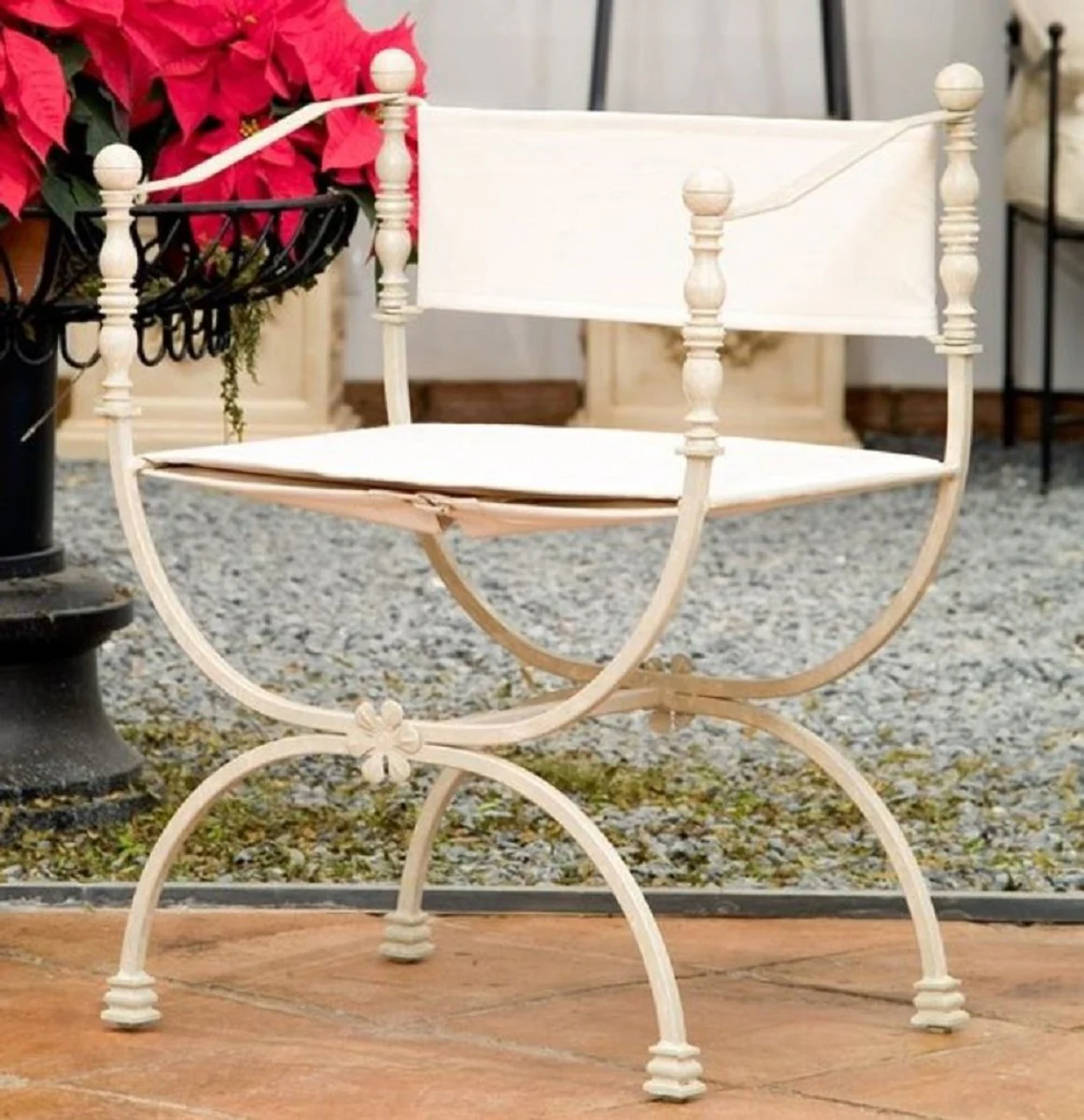 Casa Padrino silla de jard¨ªn Art Nouveau de lujo de hierro forjado con reposabrazos crema / blanco A. 80 cm