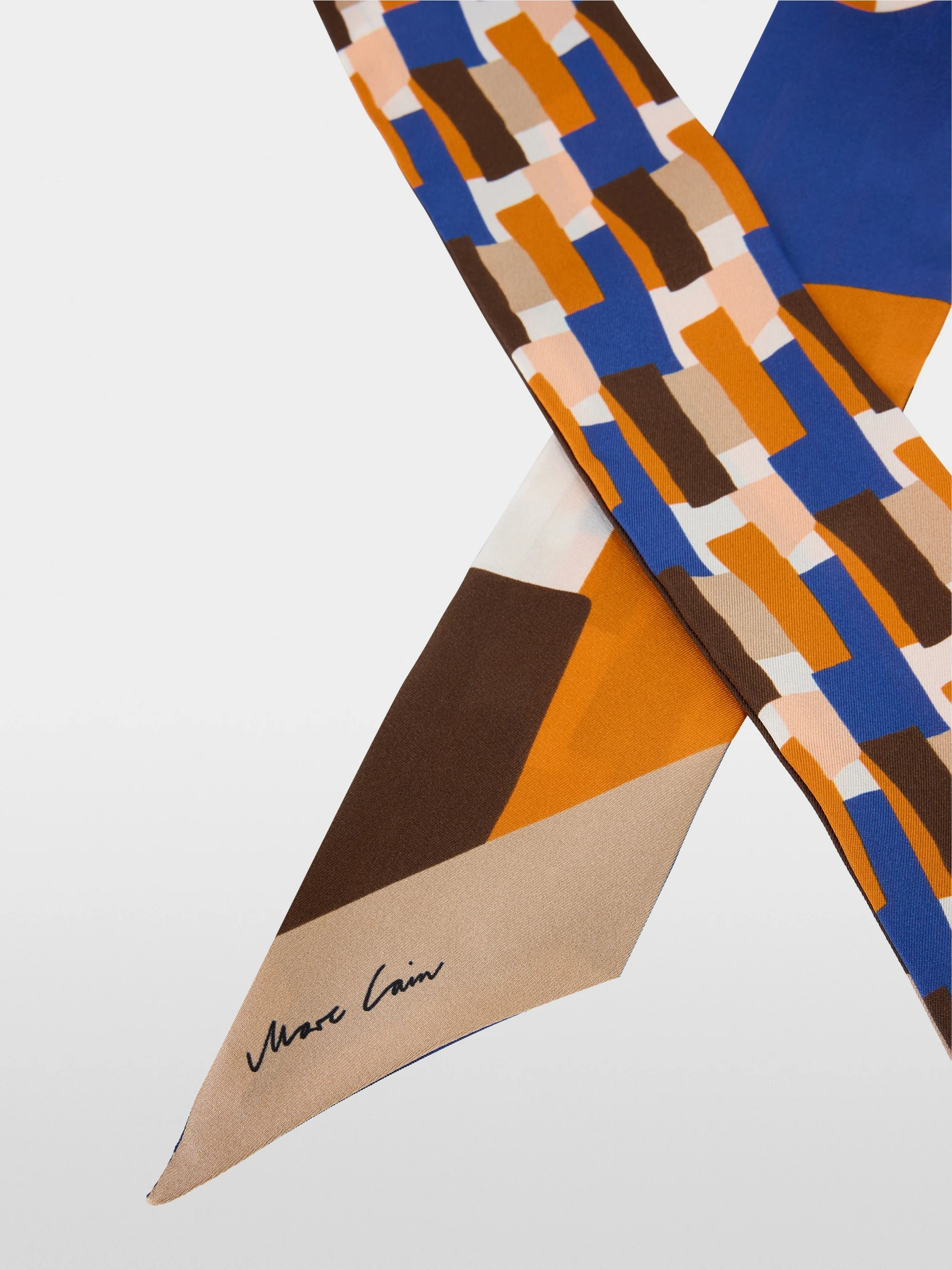 Marc-Cain Silk tie with print