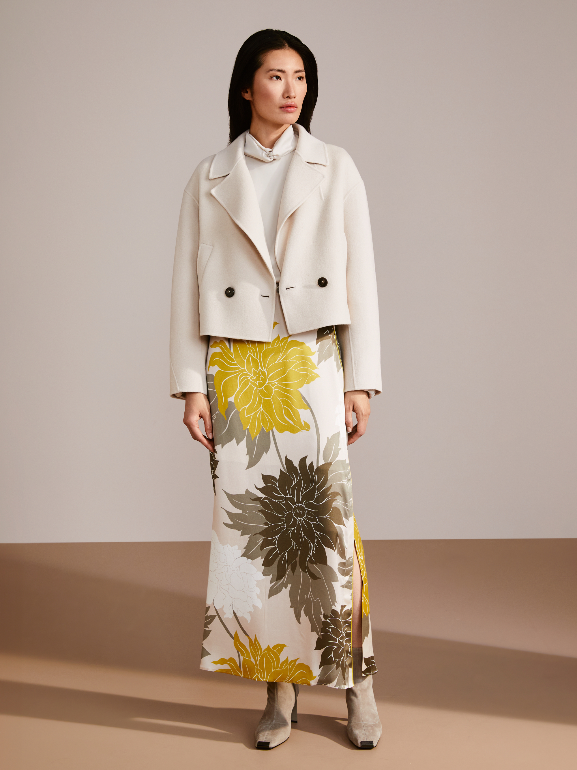 Marc-Cain Elegantly shiny silk skirt