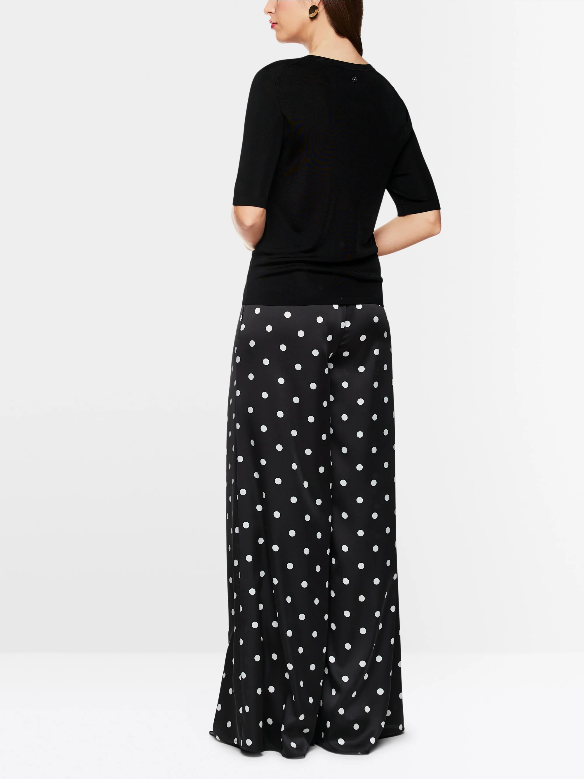 Marc-Cain Short jumper with round neckline