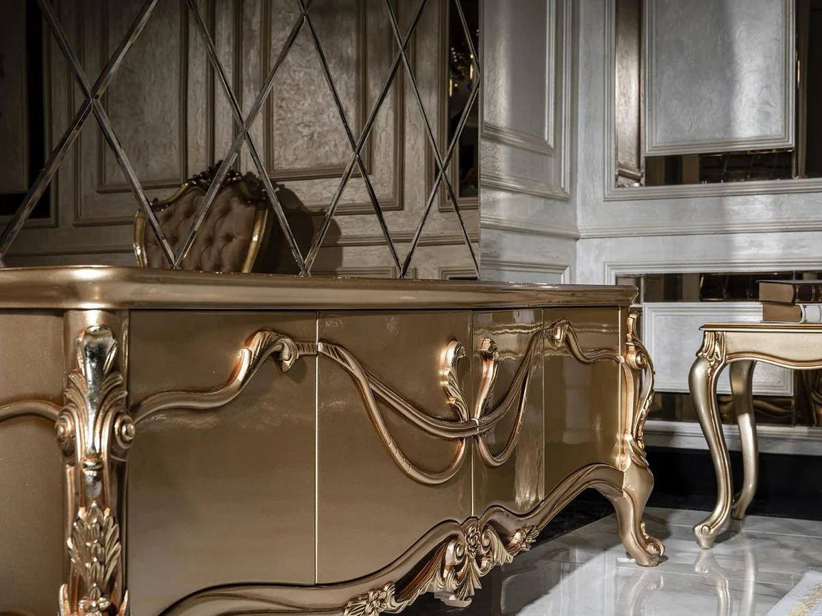 Casa Padrino armario de TV barroco de lujo white / gold - Magnífico aparador de salón con 4 puertas - Muebles de salón barrocos