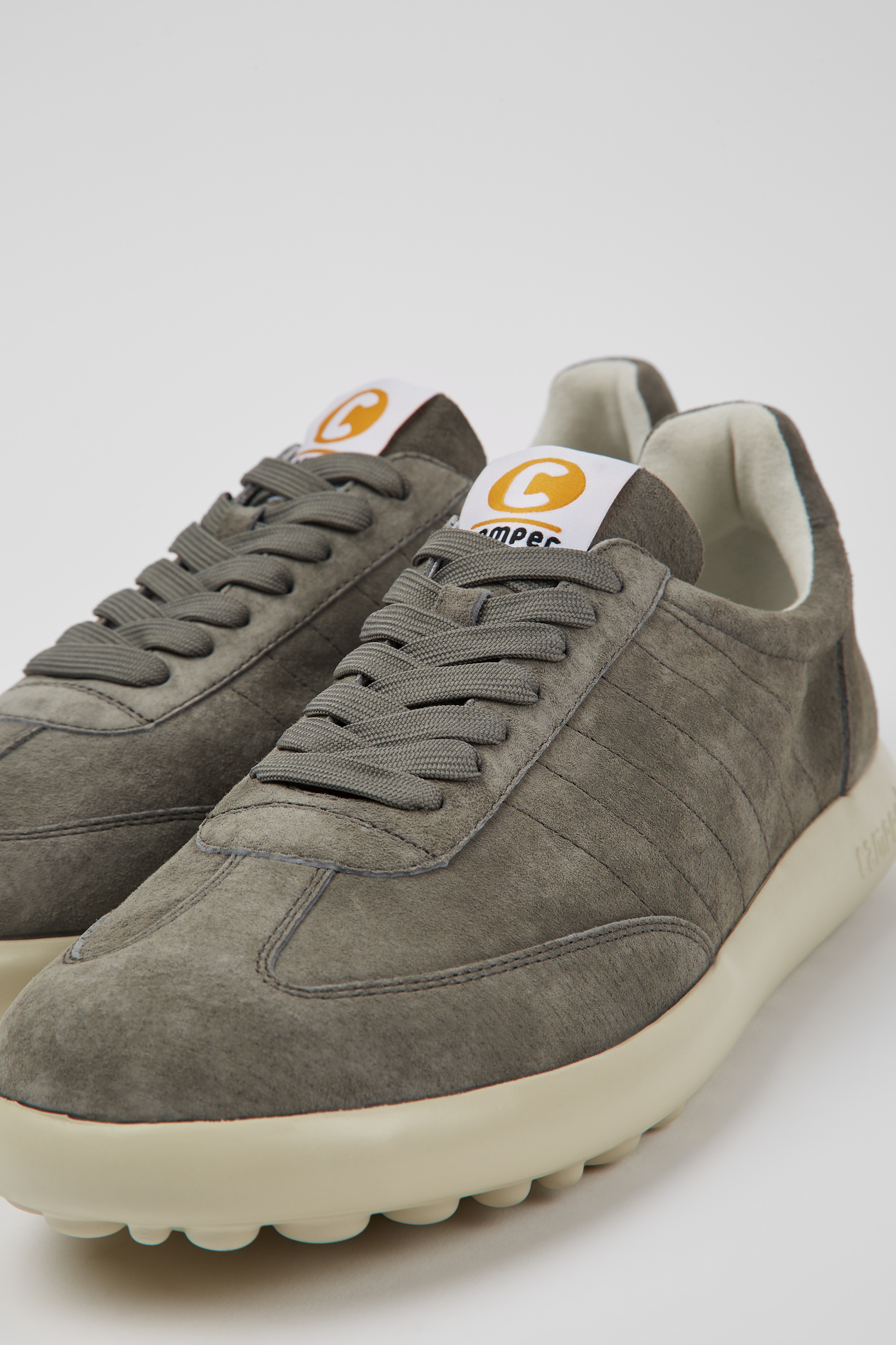 Pelotas XLite - Grey nubuck sneakers for men