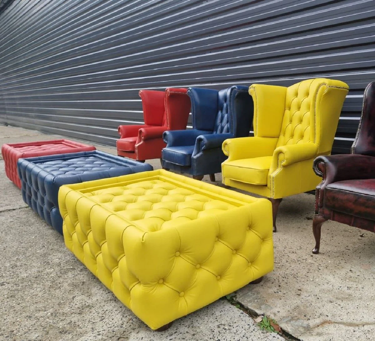 Casa Padrino sill¨®n orejero Chesterfield de lujo amarillo / marr¨®n oscuro 98 x 90 x A. 110 cm - Sill¨®n de sal¨®n Chesterfield de cuero genuino - Muebles de Sal¨®n Chesterfield de Lujo de Cuero