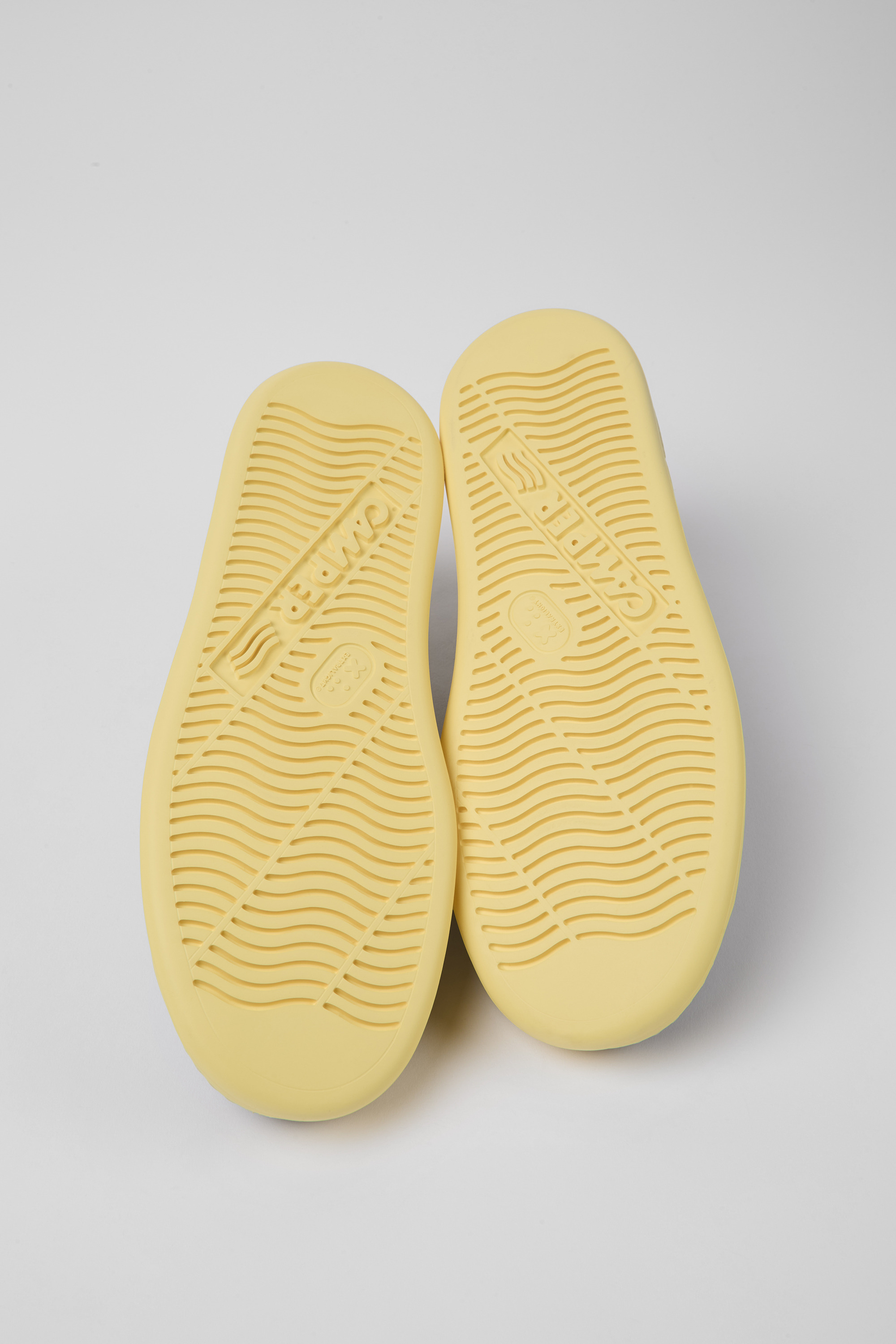 Runner - Black and yellow leather sneakers for men