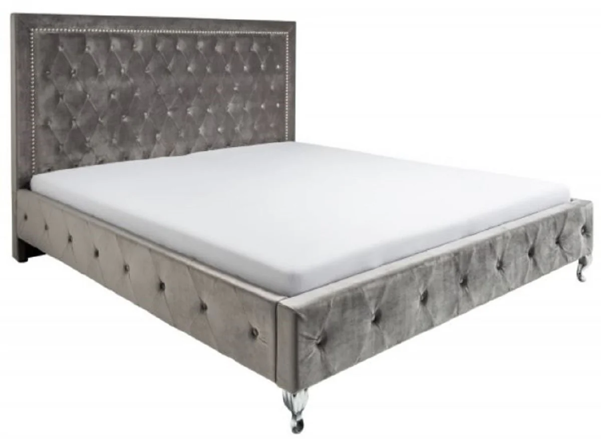 Casa Padrino cama doble Chesterfield de terciopelo gris plata / plata 190 x 215 x A. 130 cm - Cama de madera maciza con cabecero - Muebles de Dormitorio Chesterfield