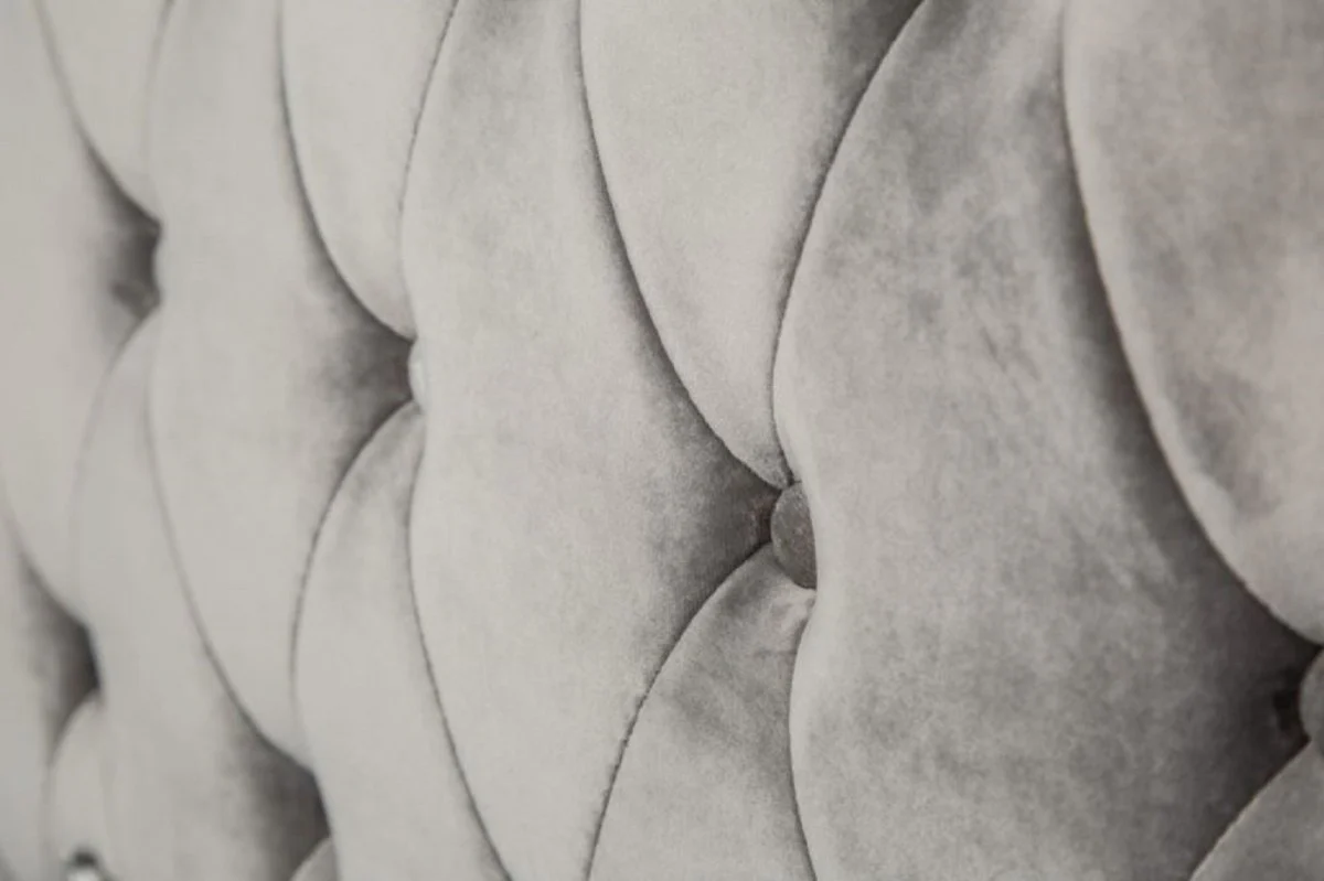 Casa Padrino cama doble Chesterfield de terciopelo gris plata / plata 190 x 215 x A. 130 cm - Cama de madera maciza con cabecero - Muebles de Dormitorio Chesterfield