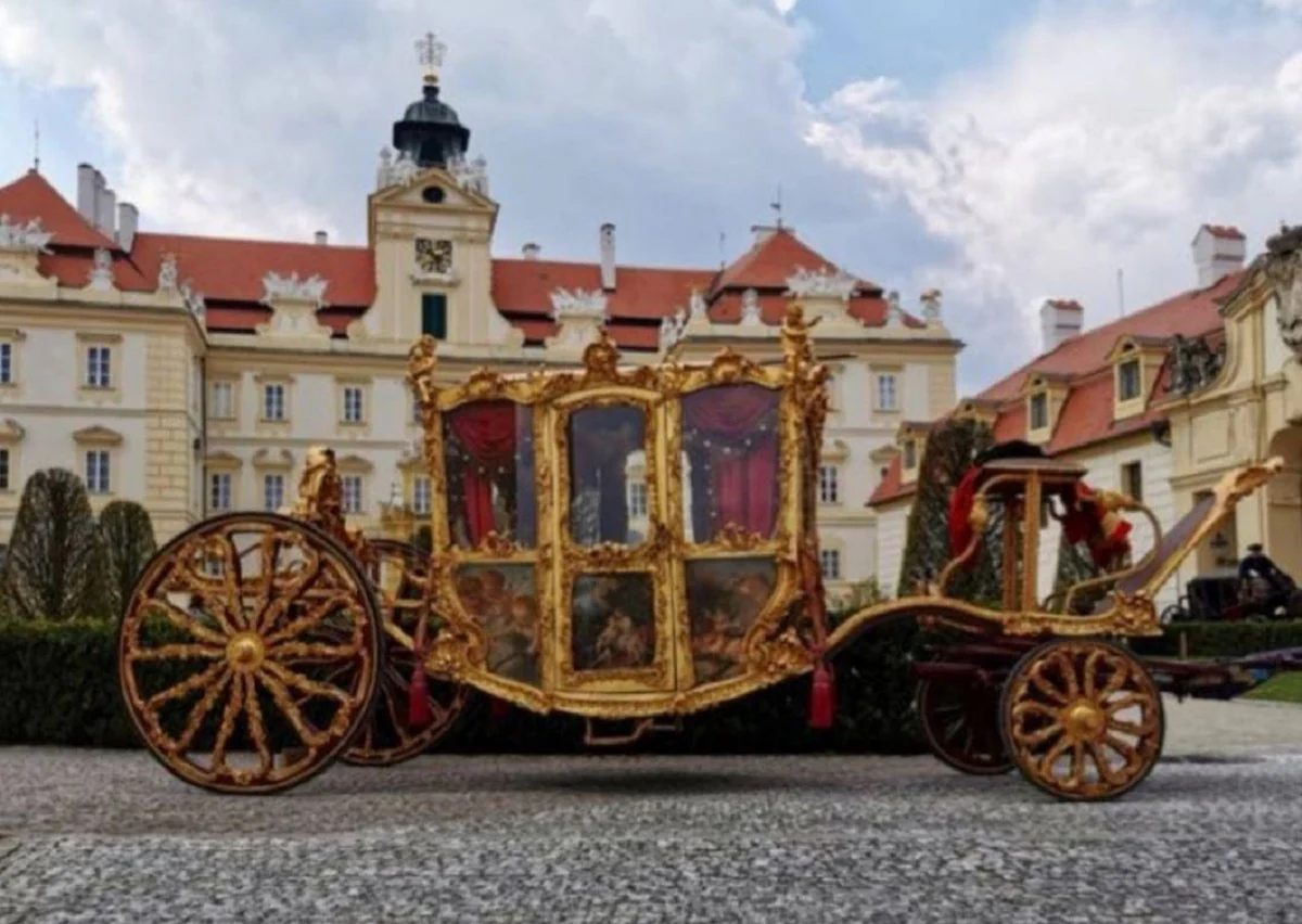 Casa Padrino carruaje del rey barroco de lujo natural / oro / rojo - Magnífico carruaje de caballos en estilo barroco - Calidad de Lujo - Noble y Magnífico