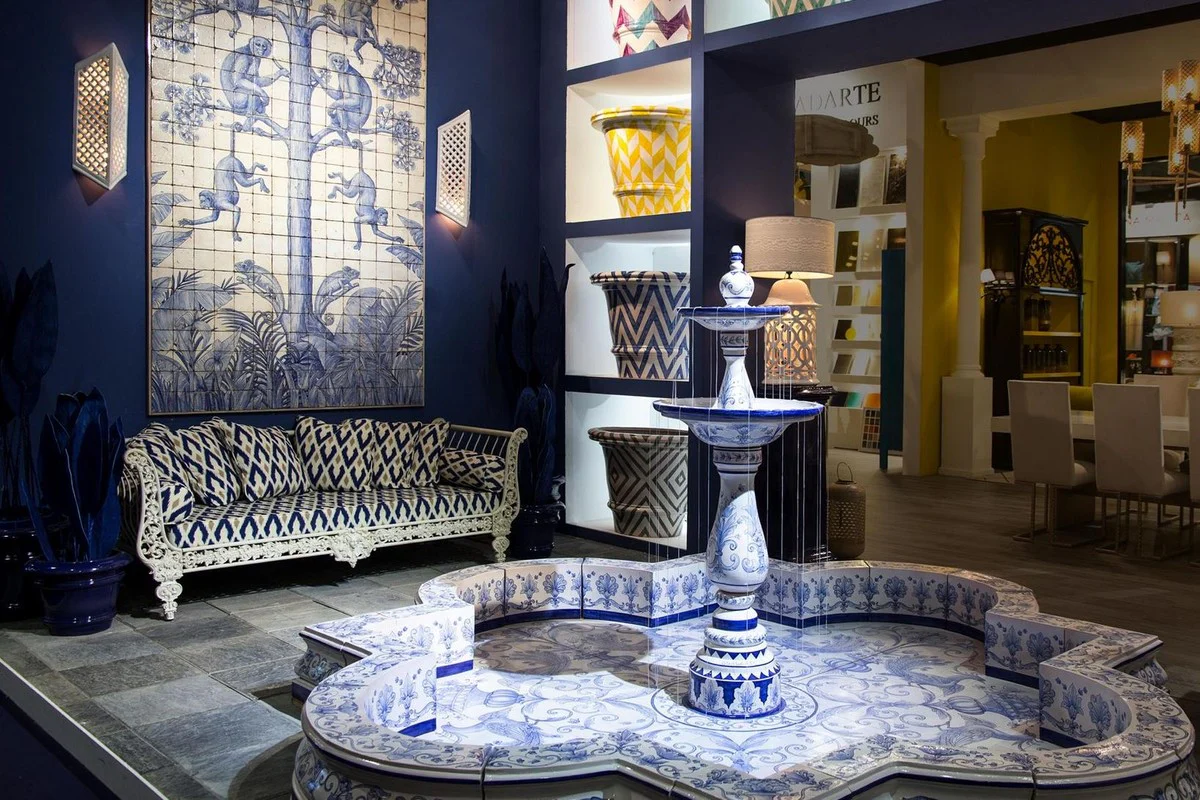 Casa Padrino fuente Art Nouveau de lujo blanco / azul 300 x 300 x A. 155 cm - Fuente de jardín de cerámica hecha a mano y pintada a mano - Accesorios de Decoración de Jardín Barroco y Art Nouveau