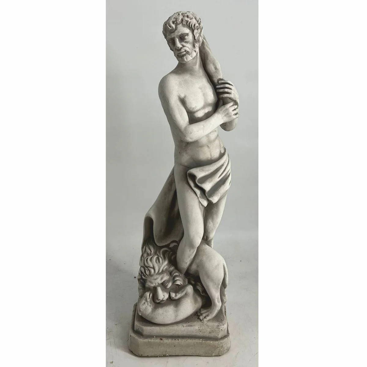 Casa Padrino escultura de decoraci¨®n de jard¨ªn Art Nouveau de hormig¨®n hombre y le¨®n gris A. 63 cm