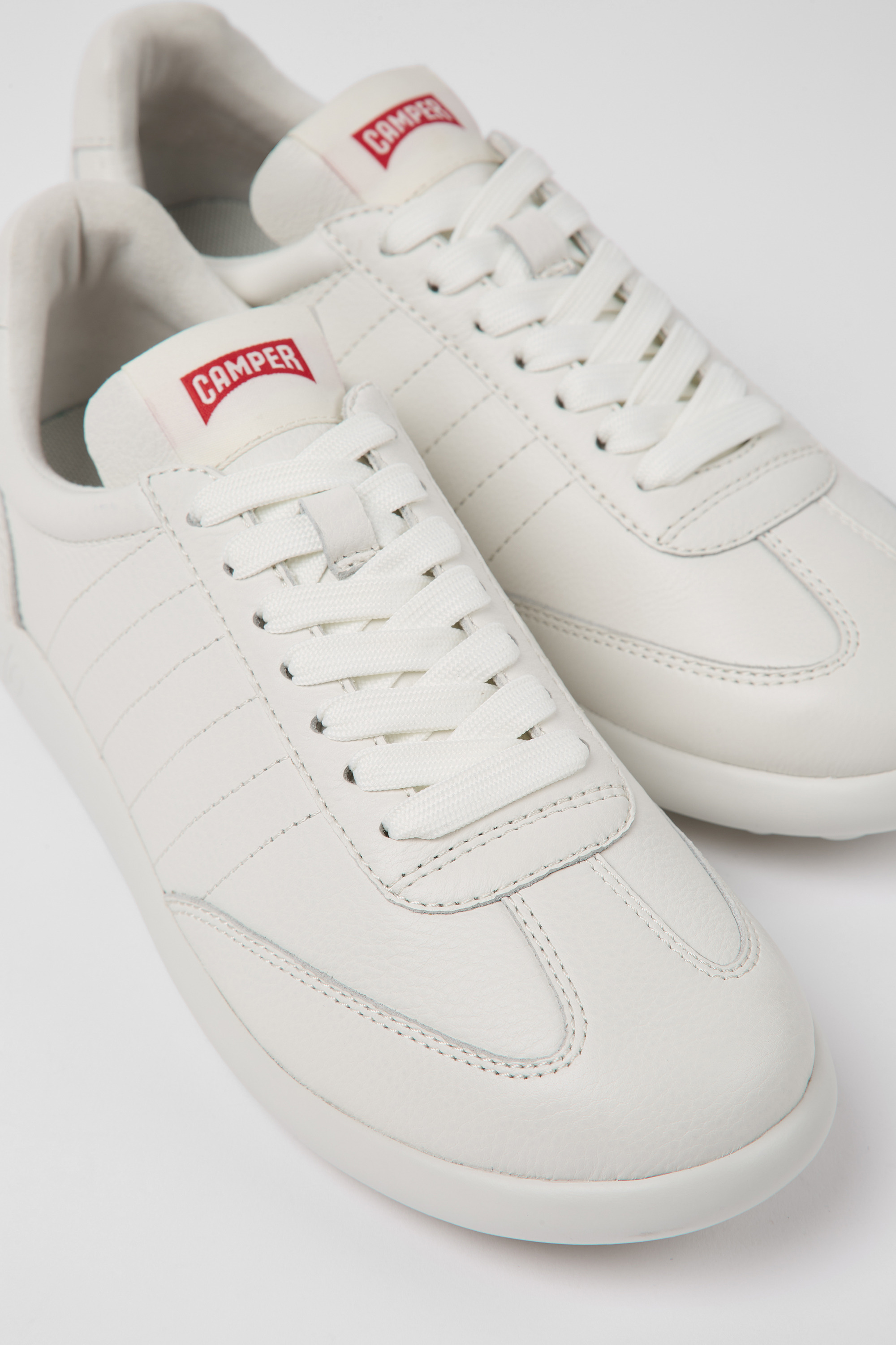 Pelotas XLite - White leather sneakers for women