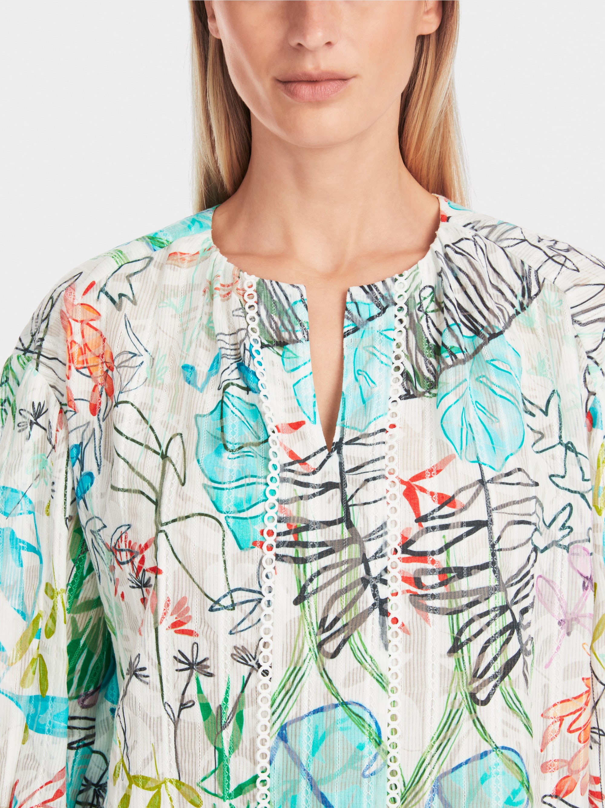 Marc-Cain Wide blouse in airy fabric