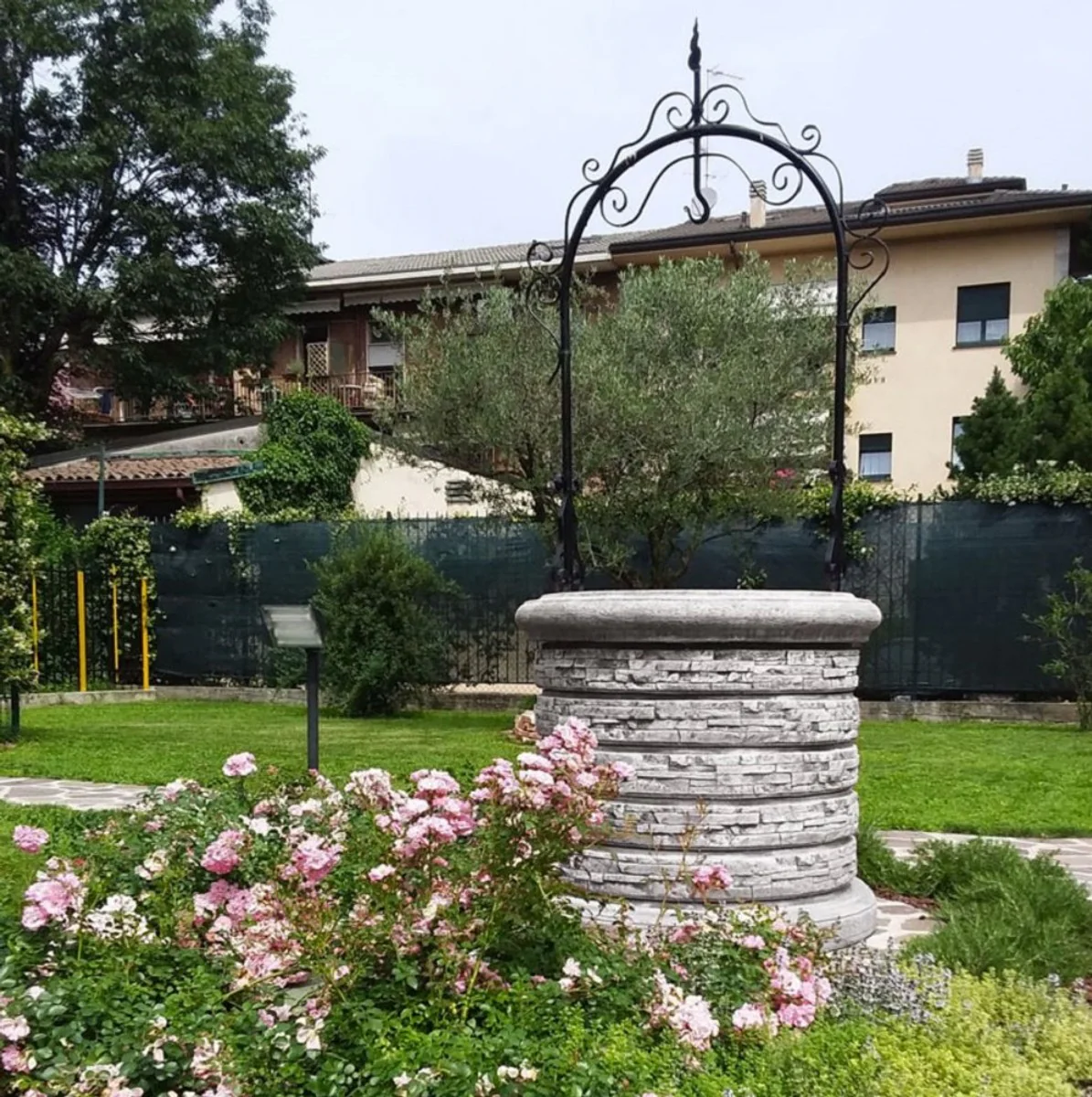 Casa Padrino fuente de hormig¨®n para jard¨ªn Art Nouveau gris / negro ? 105 x A. 219 cm