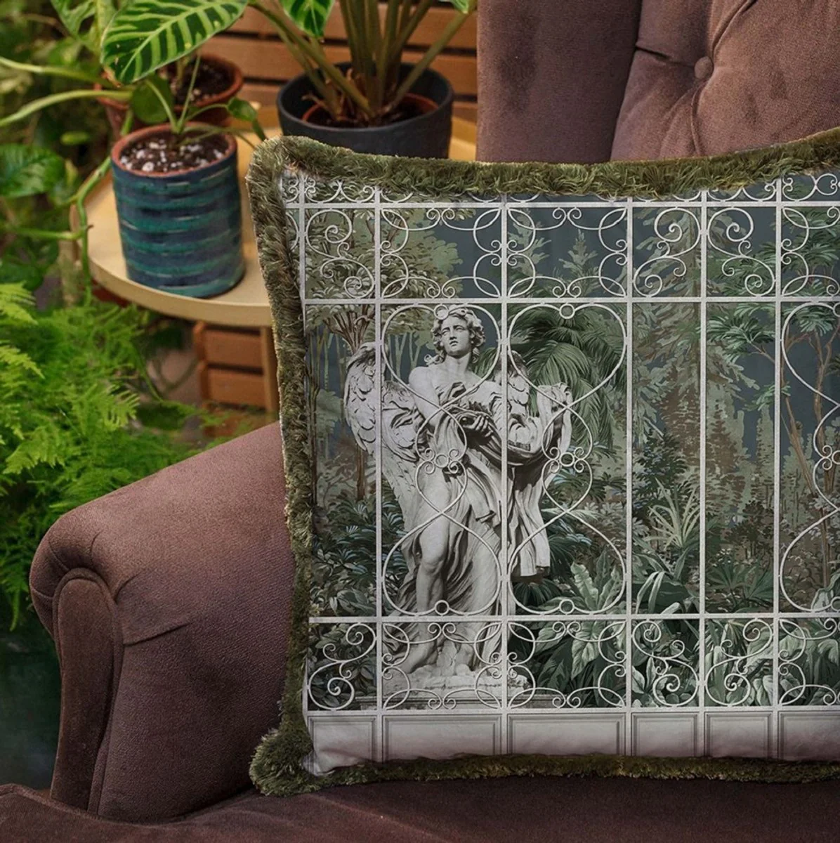 Casa Padrino cojín decorativo barroco de lujo escultura gris / marrón / verde 45 x 45 cm - Cojín de terciopelo estampado con flecos - Accesorios decorativos barrocos de lujo