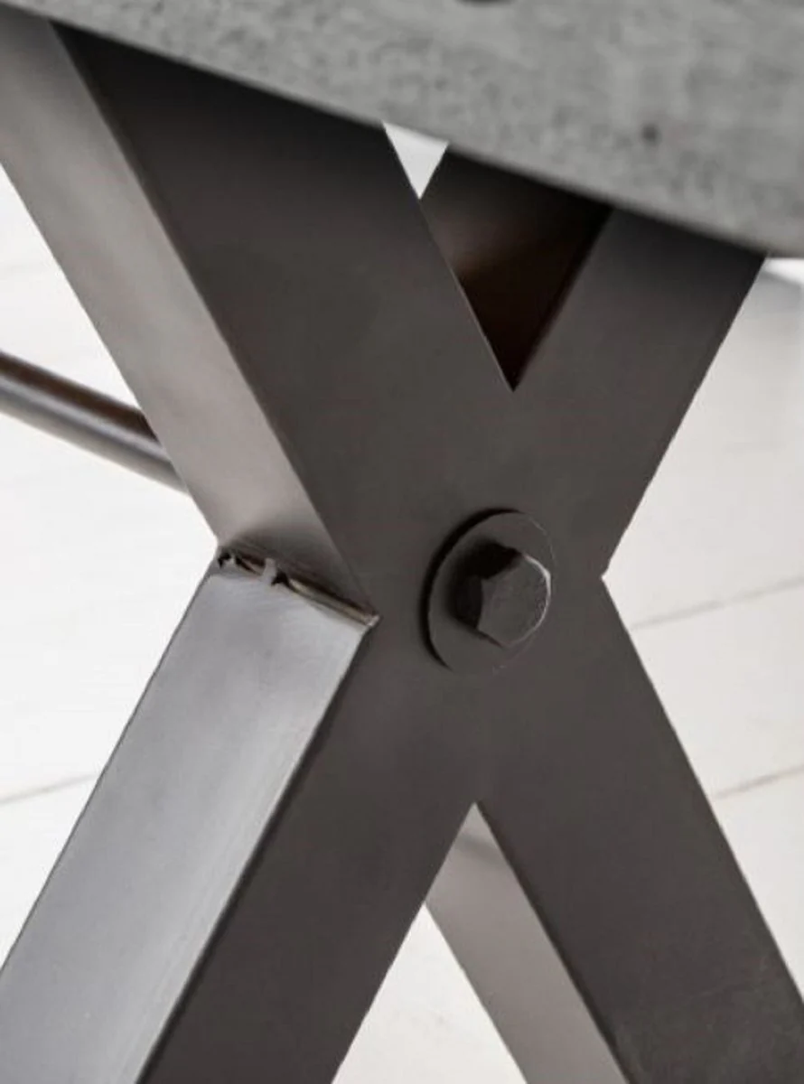 Casa Padrino banco de dise?o industrial gris / negro 170 x 40 x A. 45 cm - Banco de madera maciza con estructura de metal pintado en polvo - Muebles de dise?o industrial