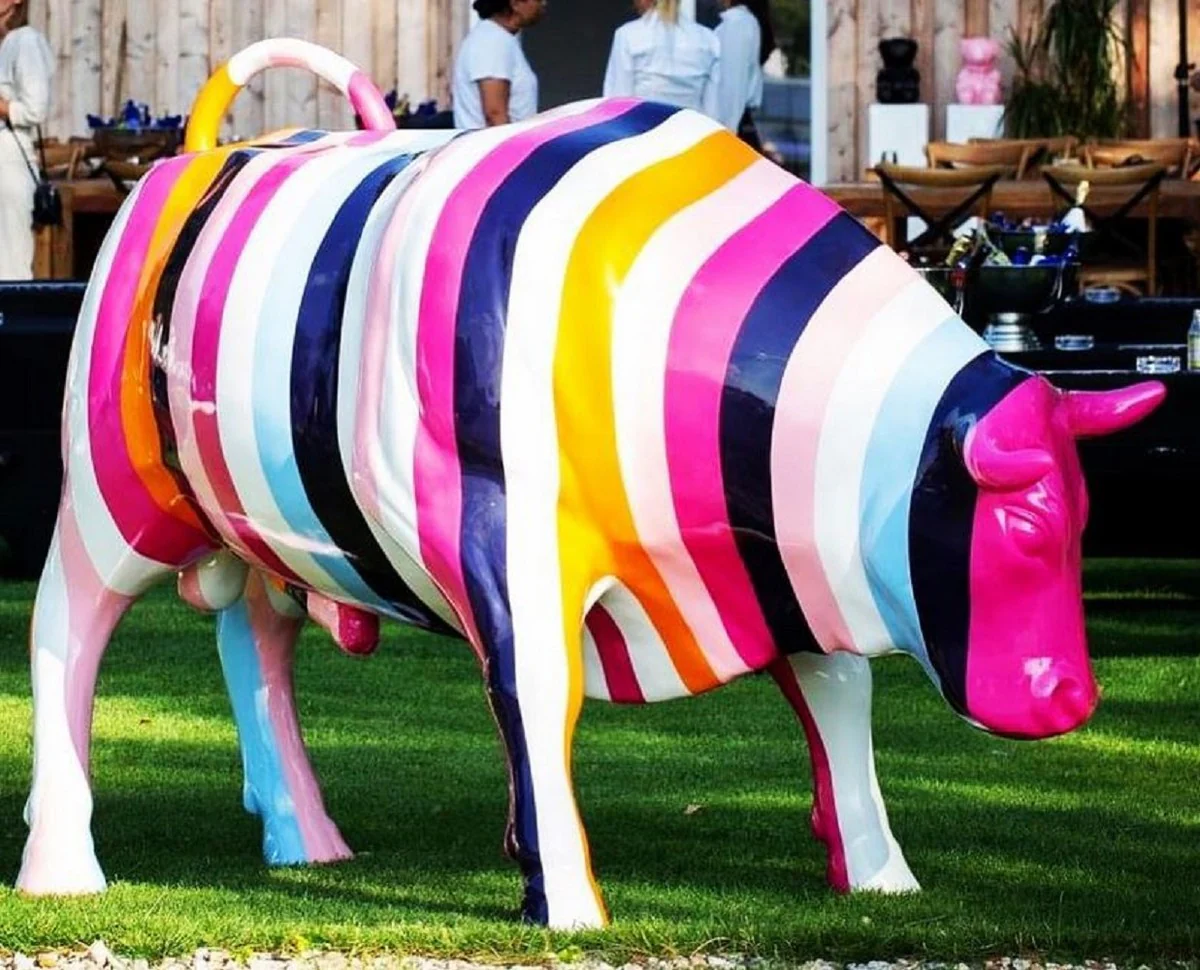 Casa Padrino escultura decorativa XXL toro blanco / colorido 235 x A. 140 cm