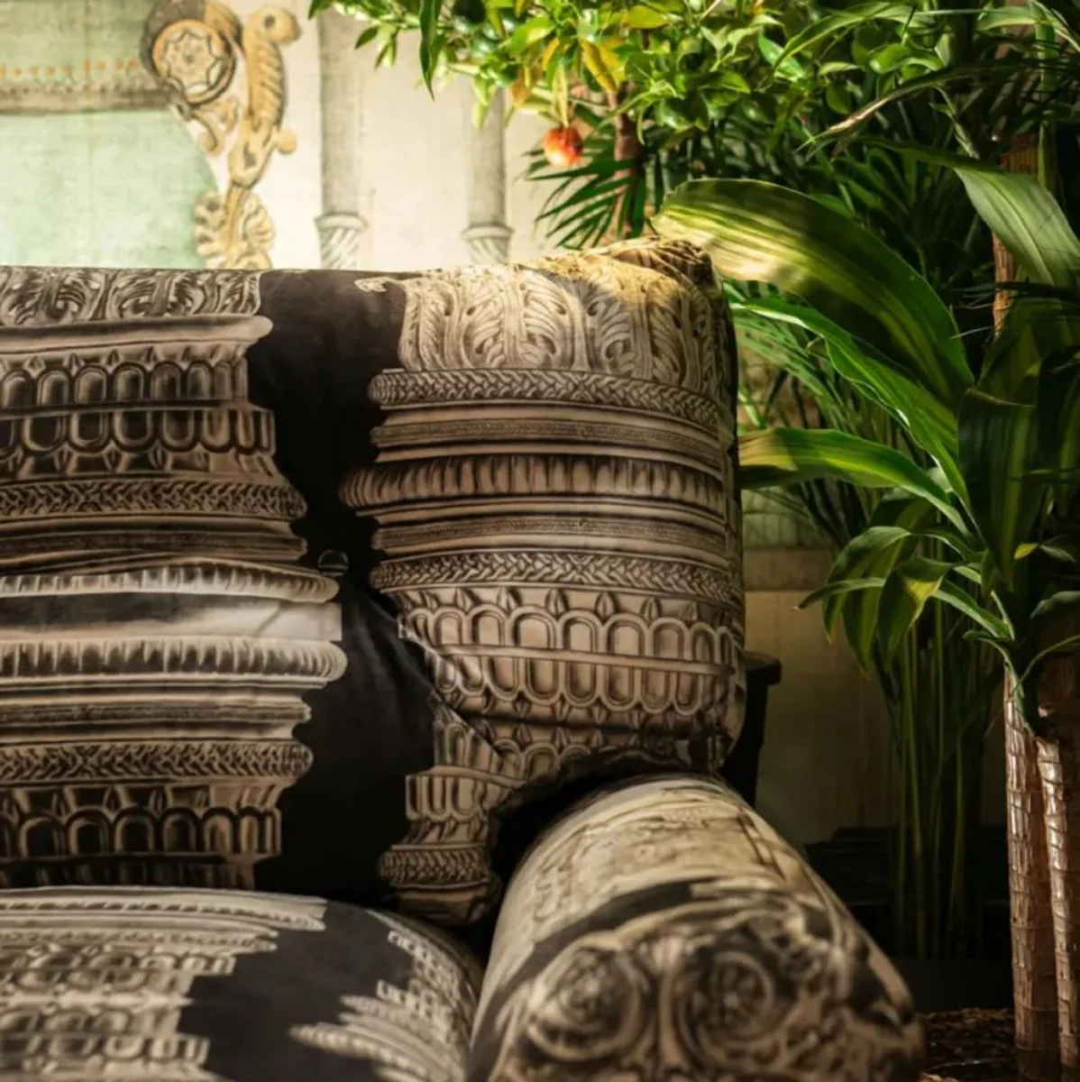 Casa Padrino sof¨¢ de terciopelo de lujo crema / blanco / negro / lat¨®n 200 x 100 x A. 87 cm - Sof¨¢ de sal¨®n - Sof¨¢ de hotel - Muebles de sal¨®n - Muebles de hotel - Muebles de lujo