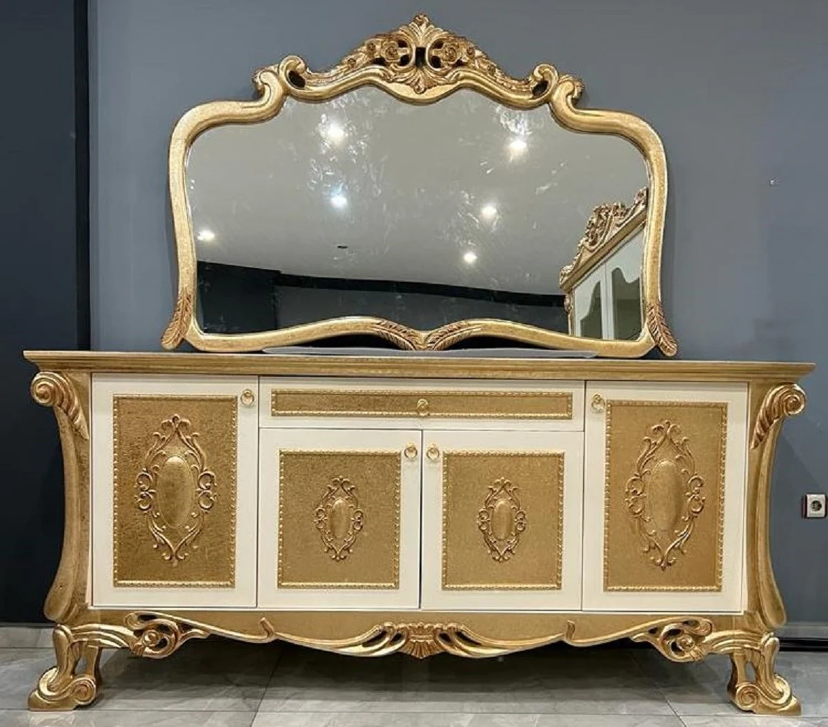 Casa Padrino aparador barroco de lujo con espejo blanco / oro - Muebles de lujo en estilo barroco - Muebles barrocos - Interiores barrocos - Noble y Magnífico