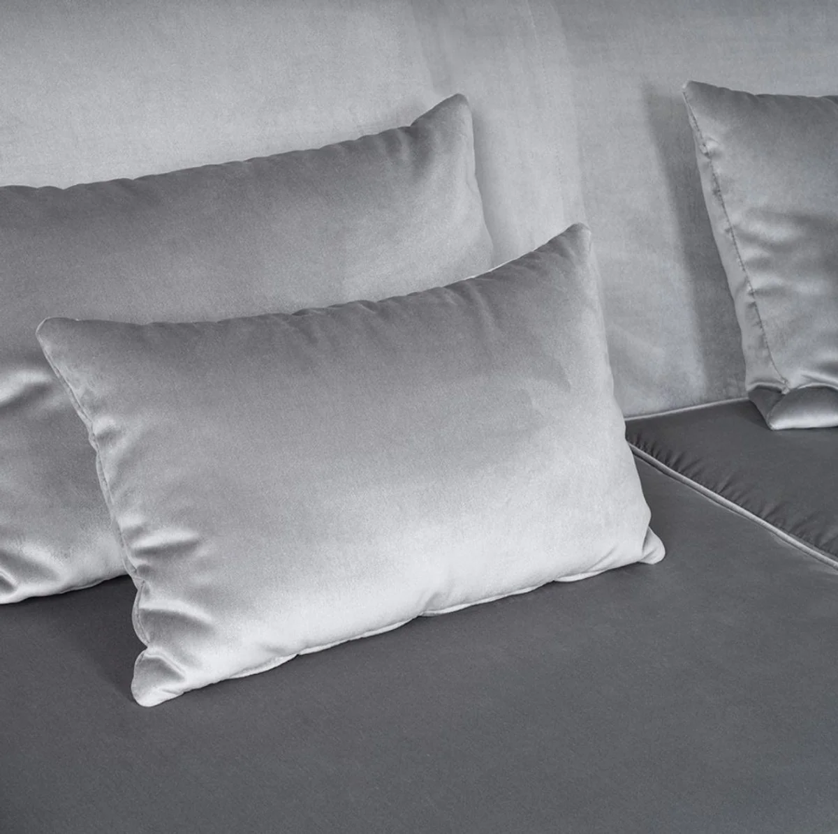 Casa Padrino sof¨¢ neocl¨¢sico de lujo plata / oro 202 x 94 x A. 85 cm - Sof¨¢ de sal¨®n - Sof¨¢ de hotel - Muebles de sal¨®n - Muebles de hotel - Muebles de lujo - Muebles neocl¨¢sicos