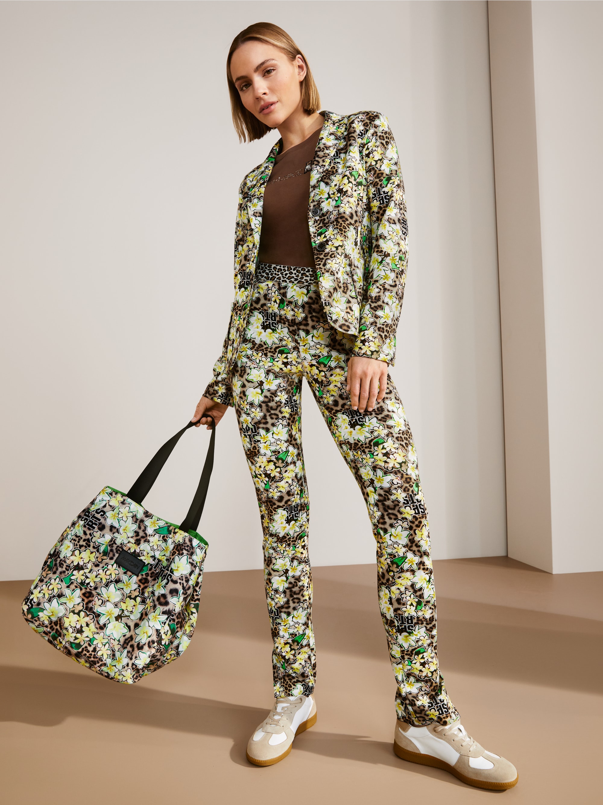 Marc-Cain Fitted blazer in scuba jersey