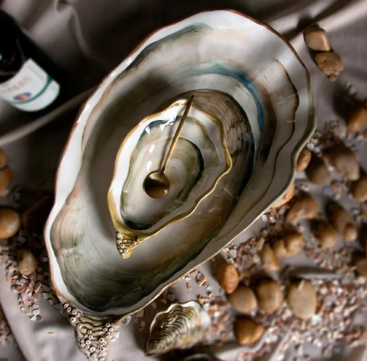 Casa Padrino Bandeja de Servir de Cer¨¢mica de Lujo en Forma de Ostra Marr¨®n / Blanco 47 cm - Hecho en Italia