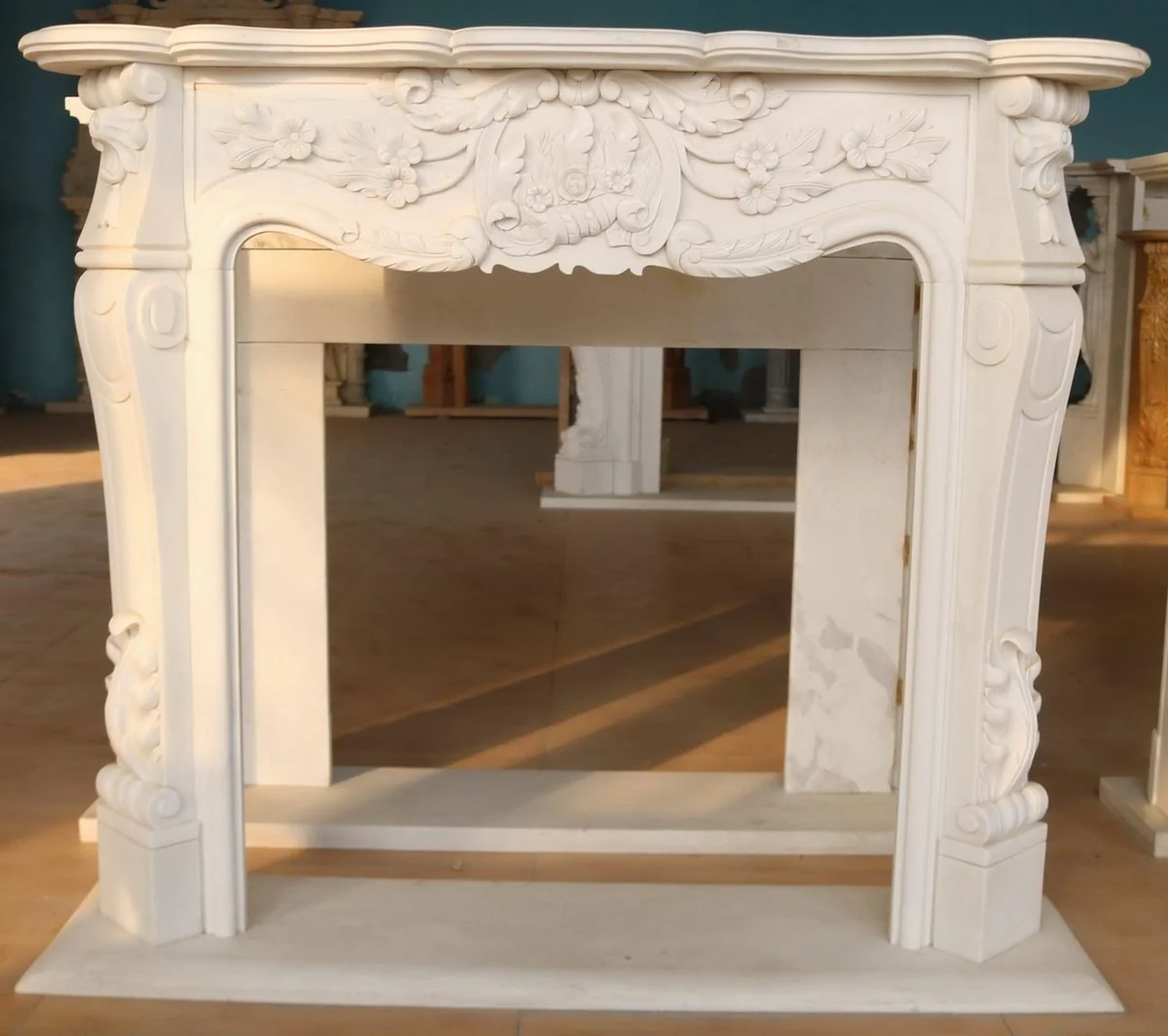 Casa Padrino marco de chimenea de m¨¢rmol barroco de lujo blanco 153 x A. 113 cm
