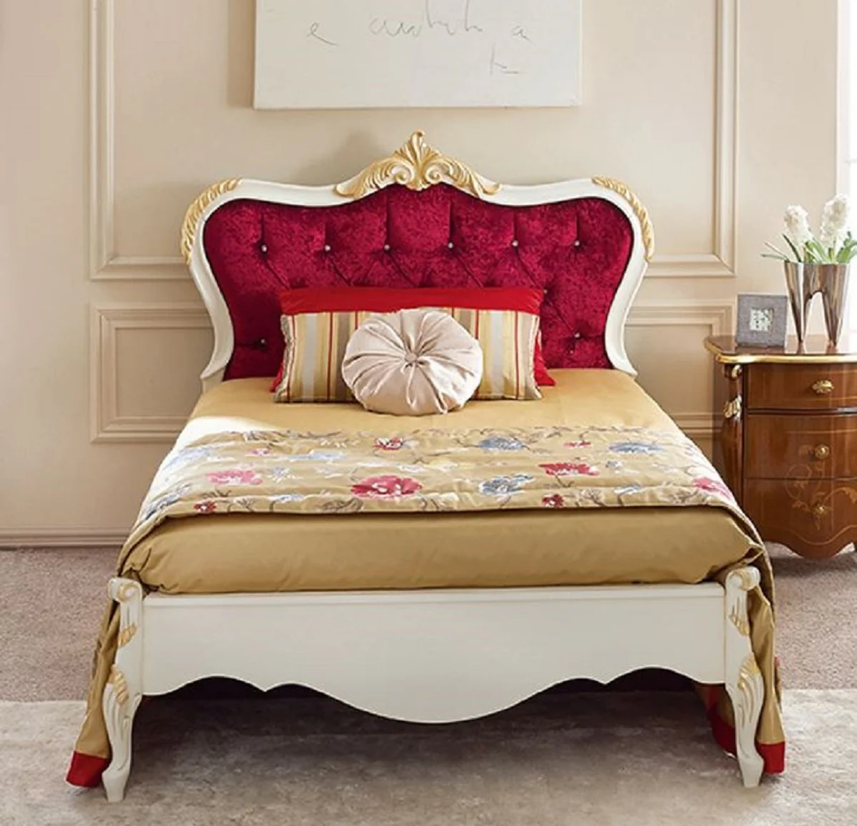 Casa Padrino cama de matrimonio barroco de lujo rojo burdeos / blanco / oro - Magnífica cama de madera maciza - Muebles de dormitorio barrocos - Hecho en Italia