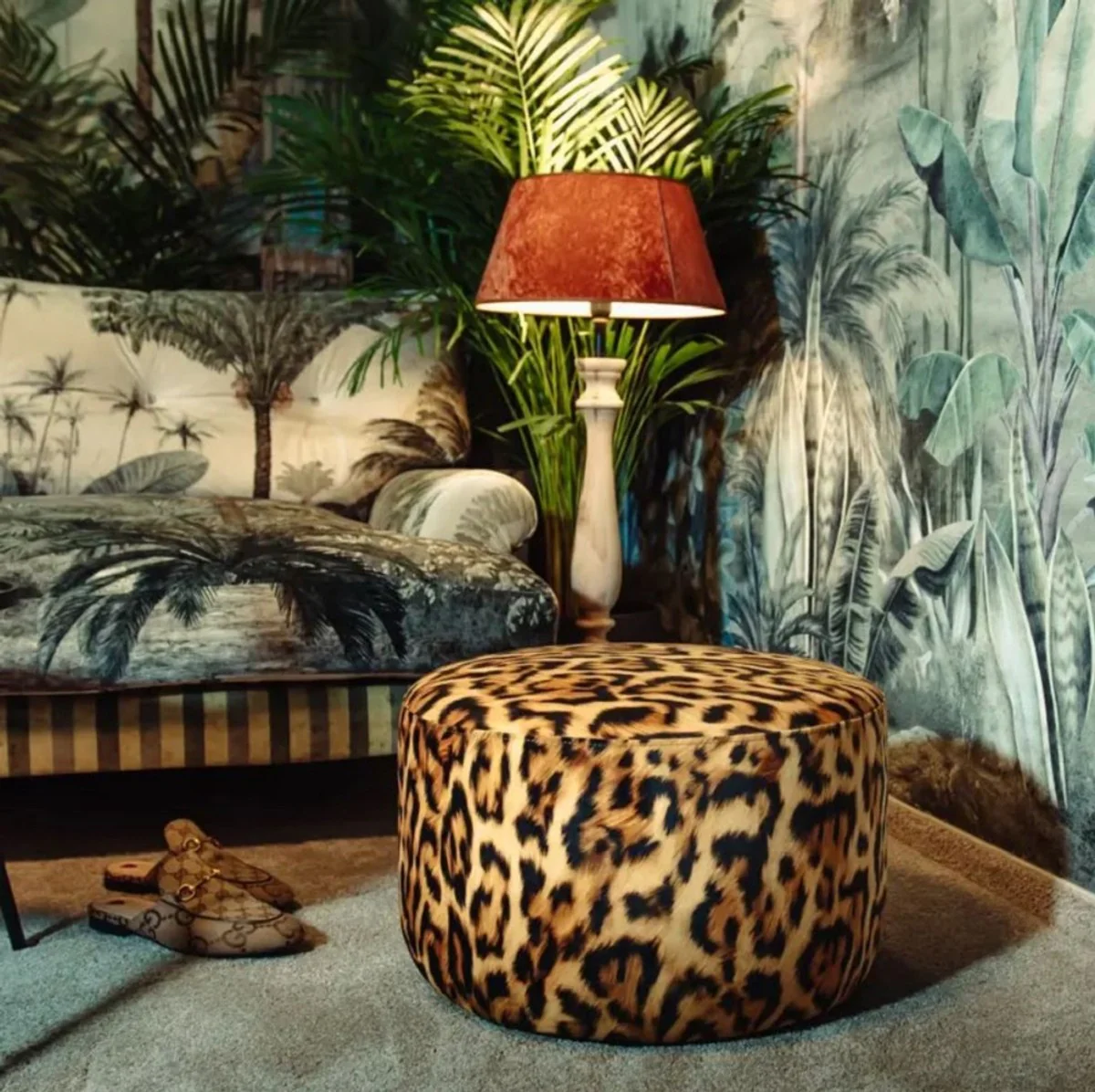Casa Padrino Reposapi¨¦s de Lujo con Patr¨®n Leopardo ? 75 x A. 30 cm - Taburete Redondo de Terciopelo - Muebles de Sal¨®n - Muebles de Hotel - Muebles de Lujo - Int¨¦rieur de Lujo