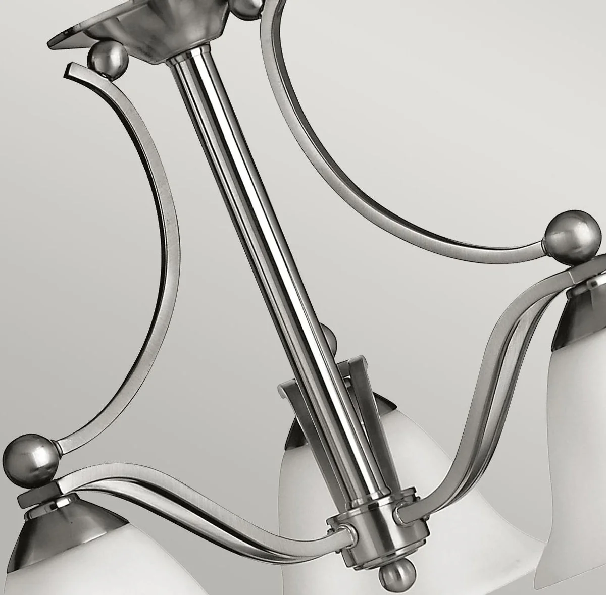 Casa Padrino lámpara de araña Art Deco de lujo plata / blanco Ø 57,2 x A. 49 cm - Lámpara de araña redonda de metal con pantallas de vidrio - Araña de salón - Luces Art Deco - Luces de lujo