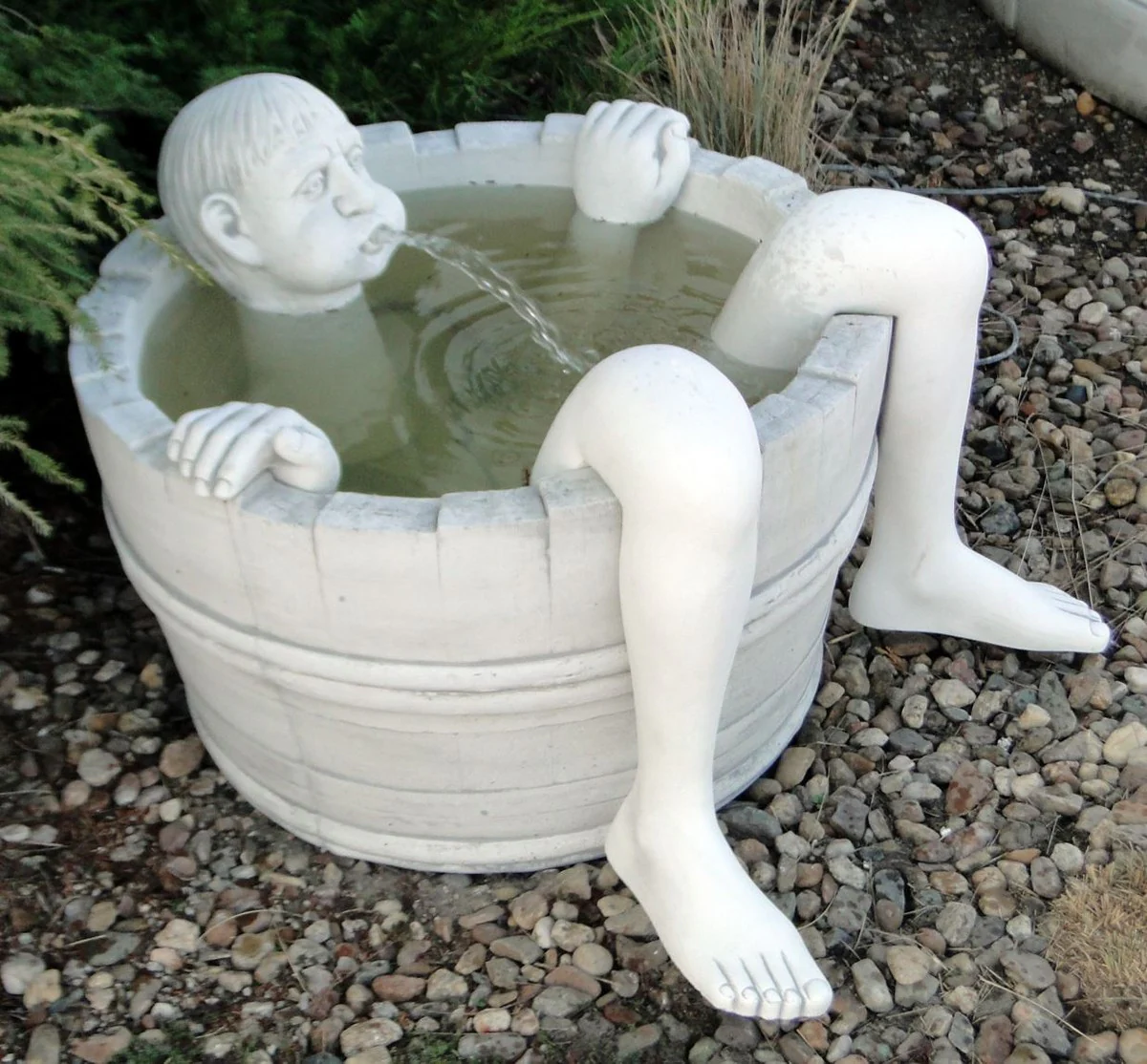 Casa Padrino fuente de decoraci¨®n de jard¨ªn de lujo blanco gris ? 74 x A. 56 cm - Fuente de jard¨ªn de hormig¨®n - Fuente de piedra con escultura de g¨¢rgola - Accesorios de decoraci¨®n de jard¨ªn