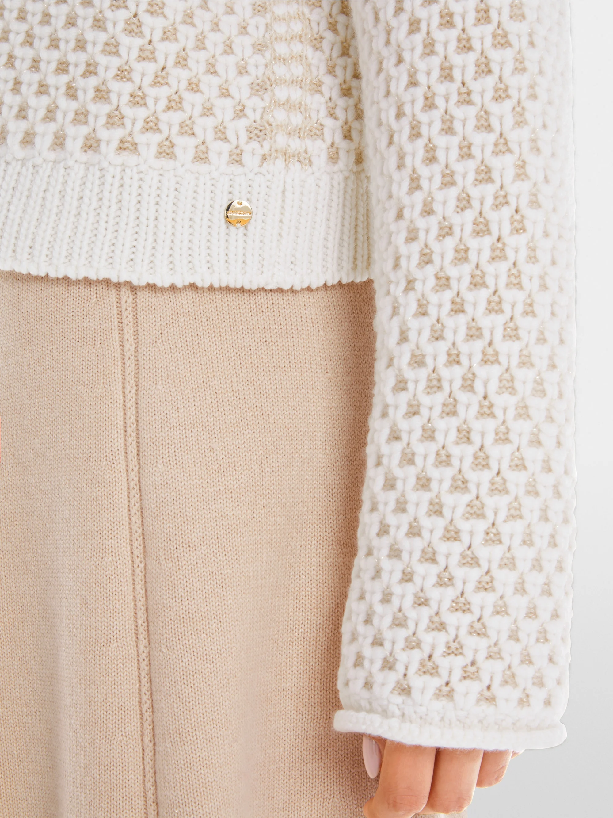 Marc-Cain Knitted in Germany elegant jumper