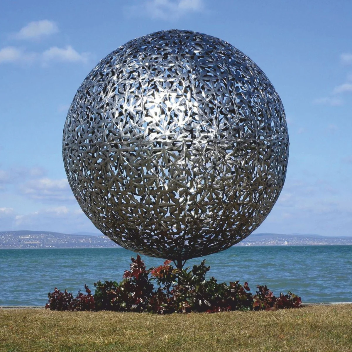 Casa Padrino escultura decorativa de jard¨ªn de acero inoxidable de lujo esfera plata ? 170 x A. 200 cm