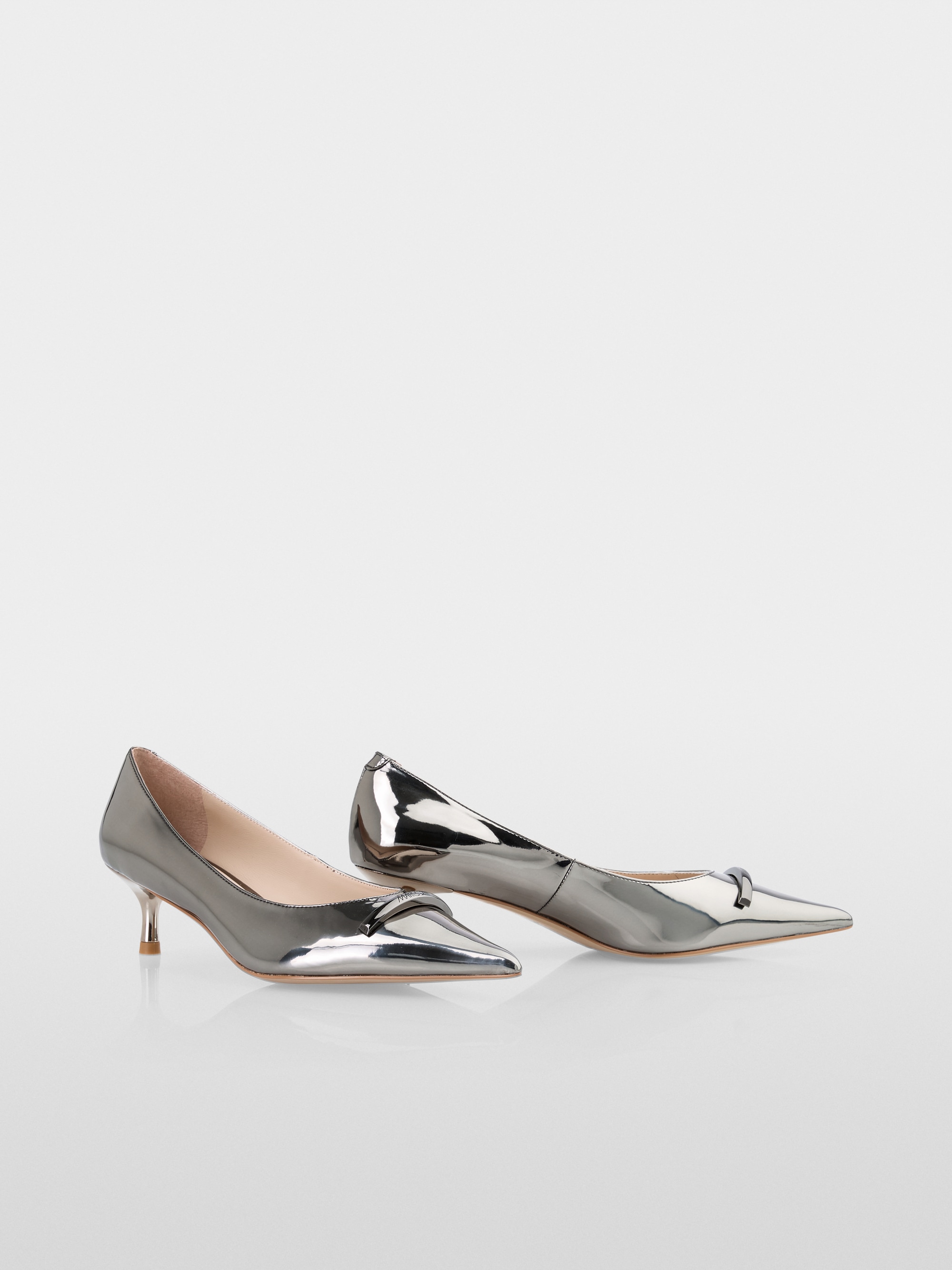 Marc-Cain Pointed pumps in metallic mirror