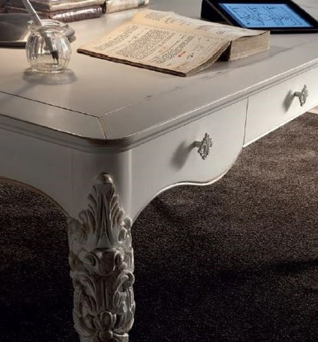 Casa Padrino secretario barroco de lujo con 3 cajones blanco / plata - Escritorio hecho a mano estilo barroco - Muebles de oficina de lujo estilo barroco - Calidad de lujo - Hecho en Italia