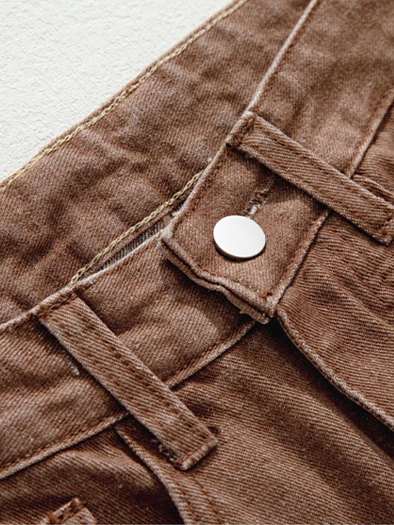 Distressed Wash Straight Leg Jeans