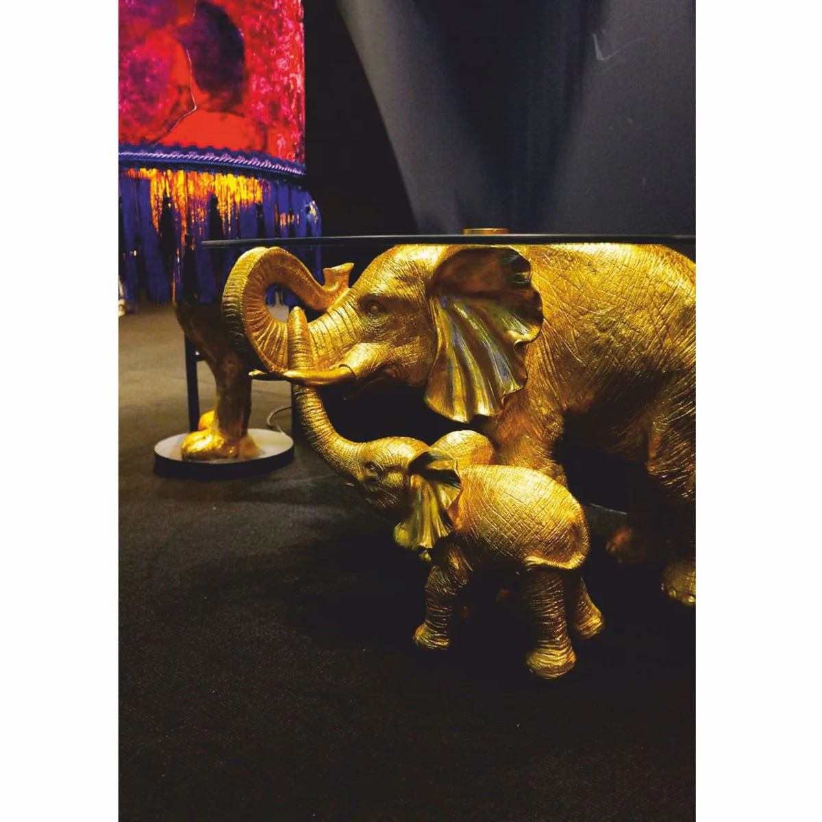 Casa Padrino mesa de centro de lujo de resina sint¨¦tica con tapa de vidrio elefante oro ? 60 x A. 40 cm