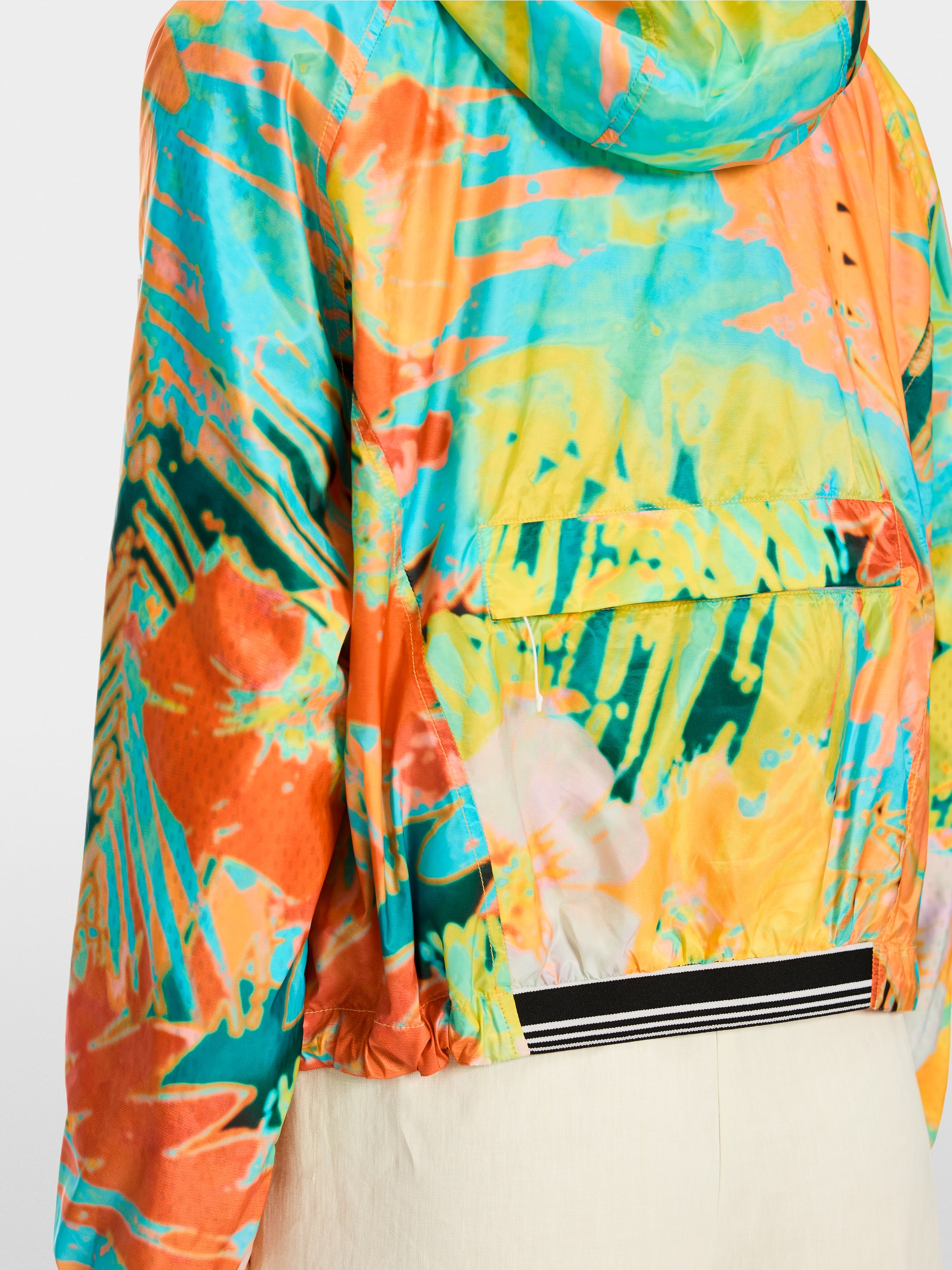 Marc-Cain Rethink Together outdoor jacket to go