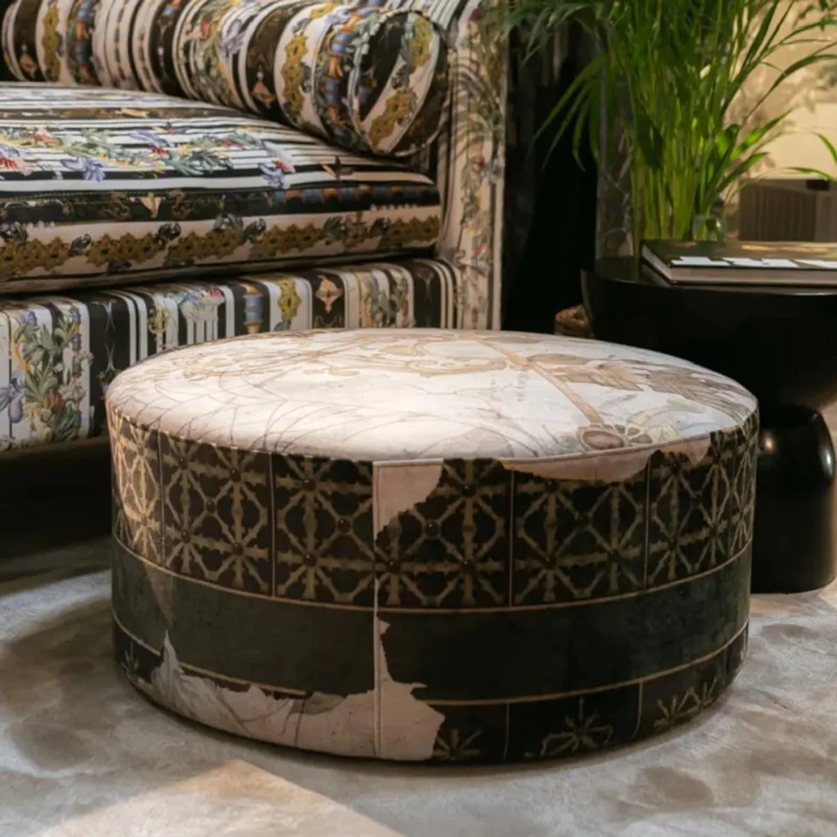 Casa Padrino Reposapi¨¦s de Lujo Verde / Multicolor ? 75 x A. 30 cm - Taburete Redondo de Terciopelo - Muebles de Sal¨®n - Muebles de Hotel - Muebles de Lujo - Int¨¦rieur de Lujo